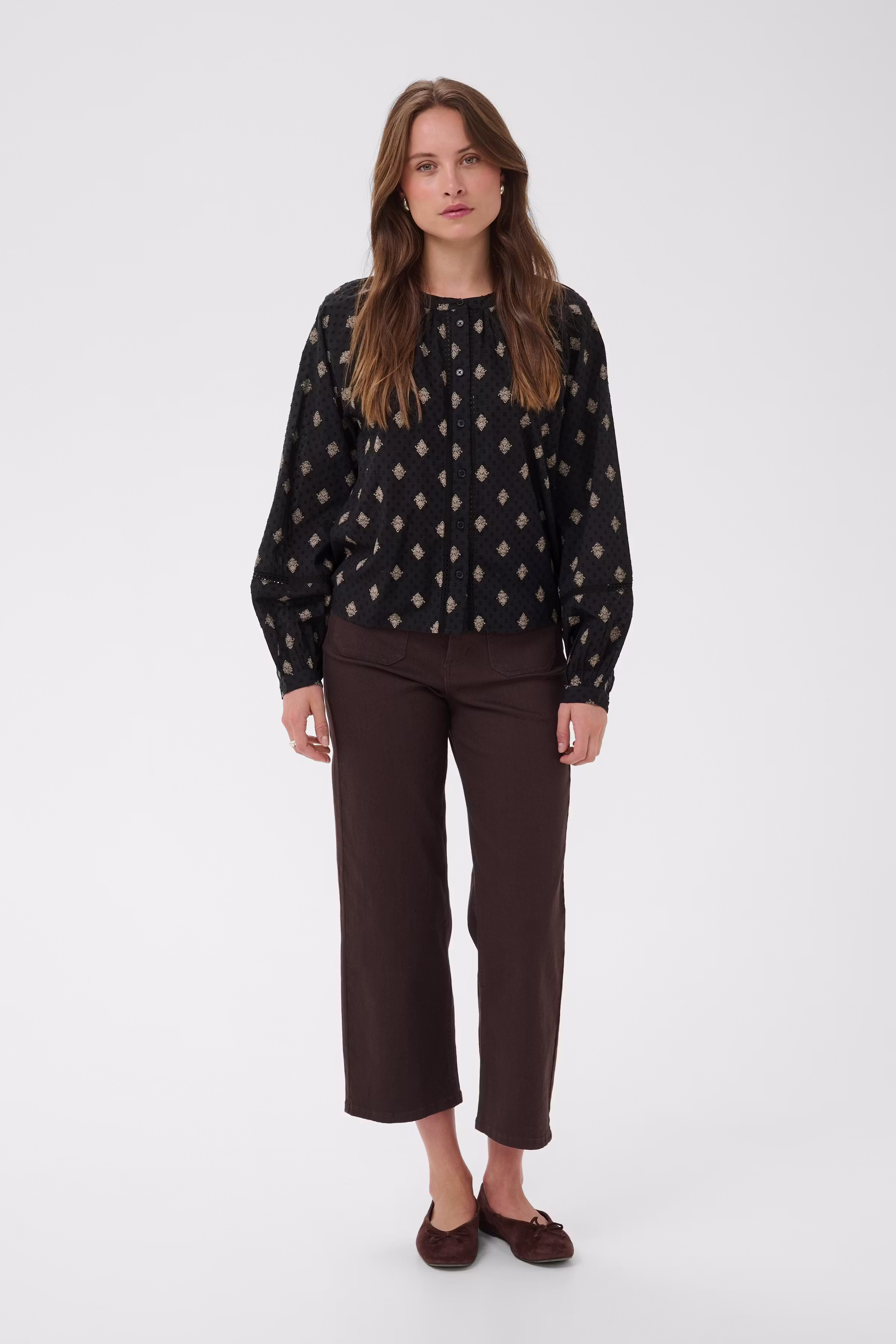 KAwila Shirt LOOKBOOK FRONT 10511801-109501