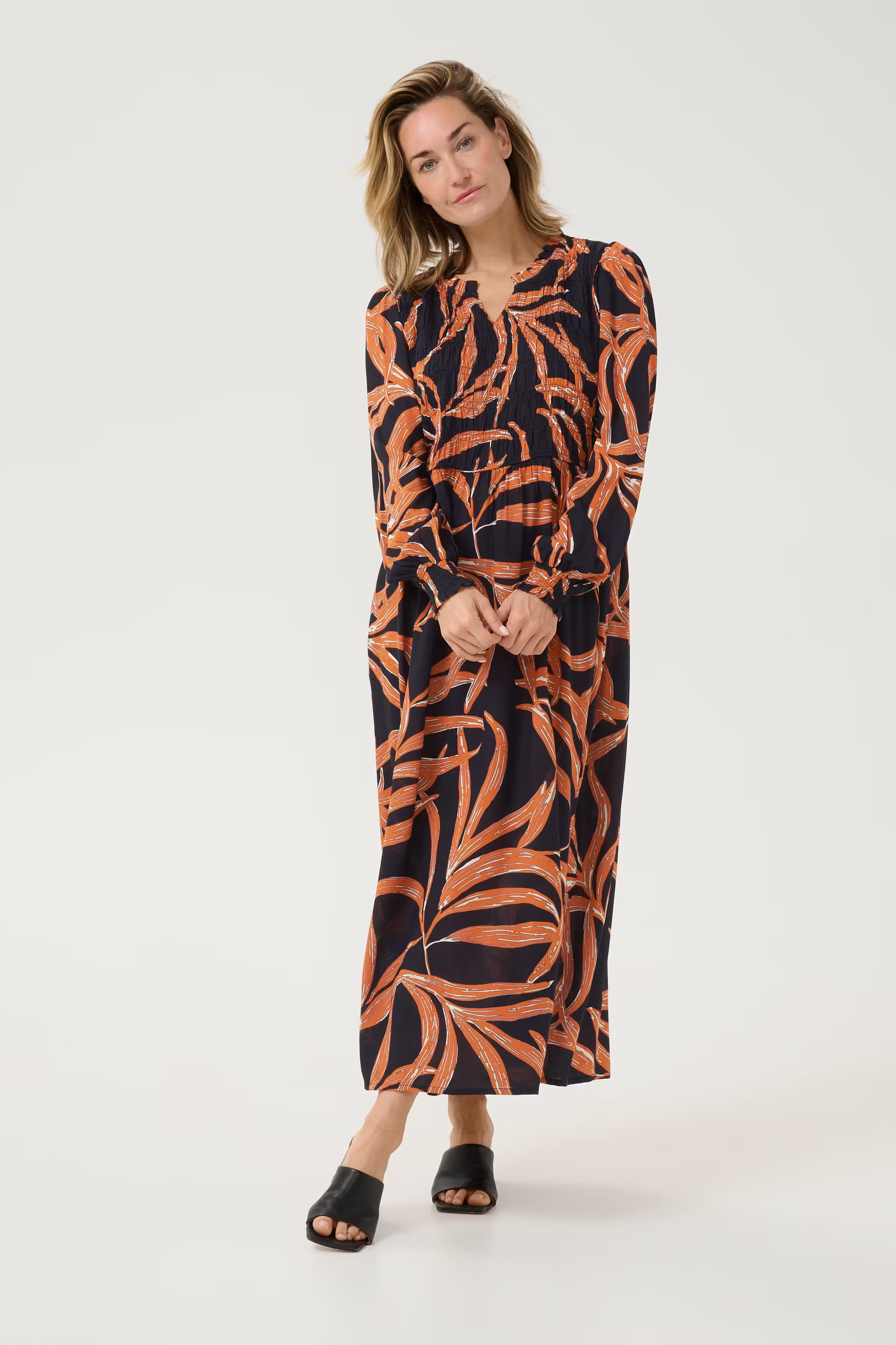 BPdebbie KlÃ¤nning LOOKBOOK FRONT 10590768-106750B