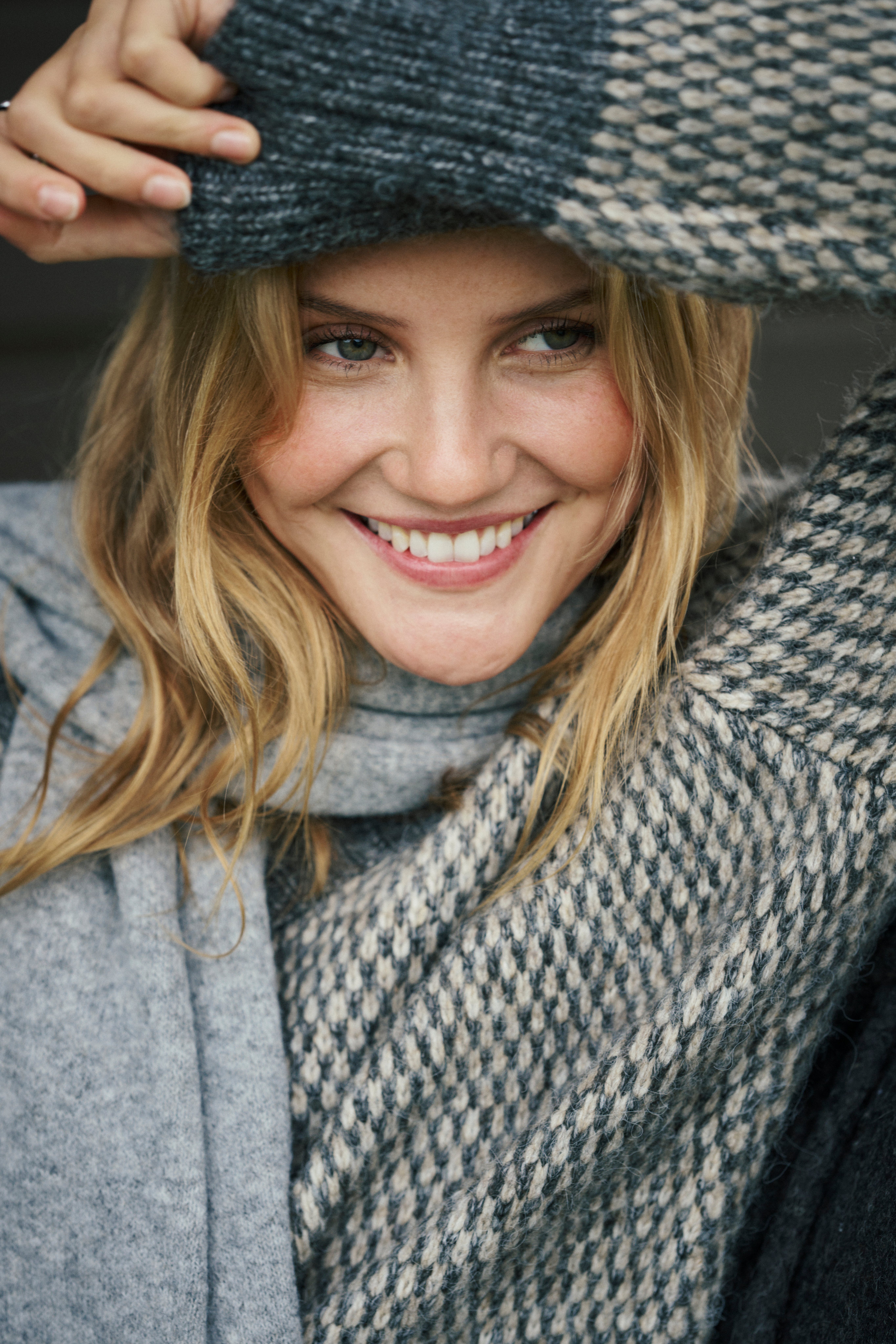 KAmelinda Pullover LOCATION NONE 10510449-108122