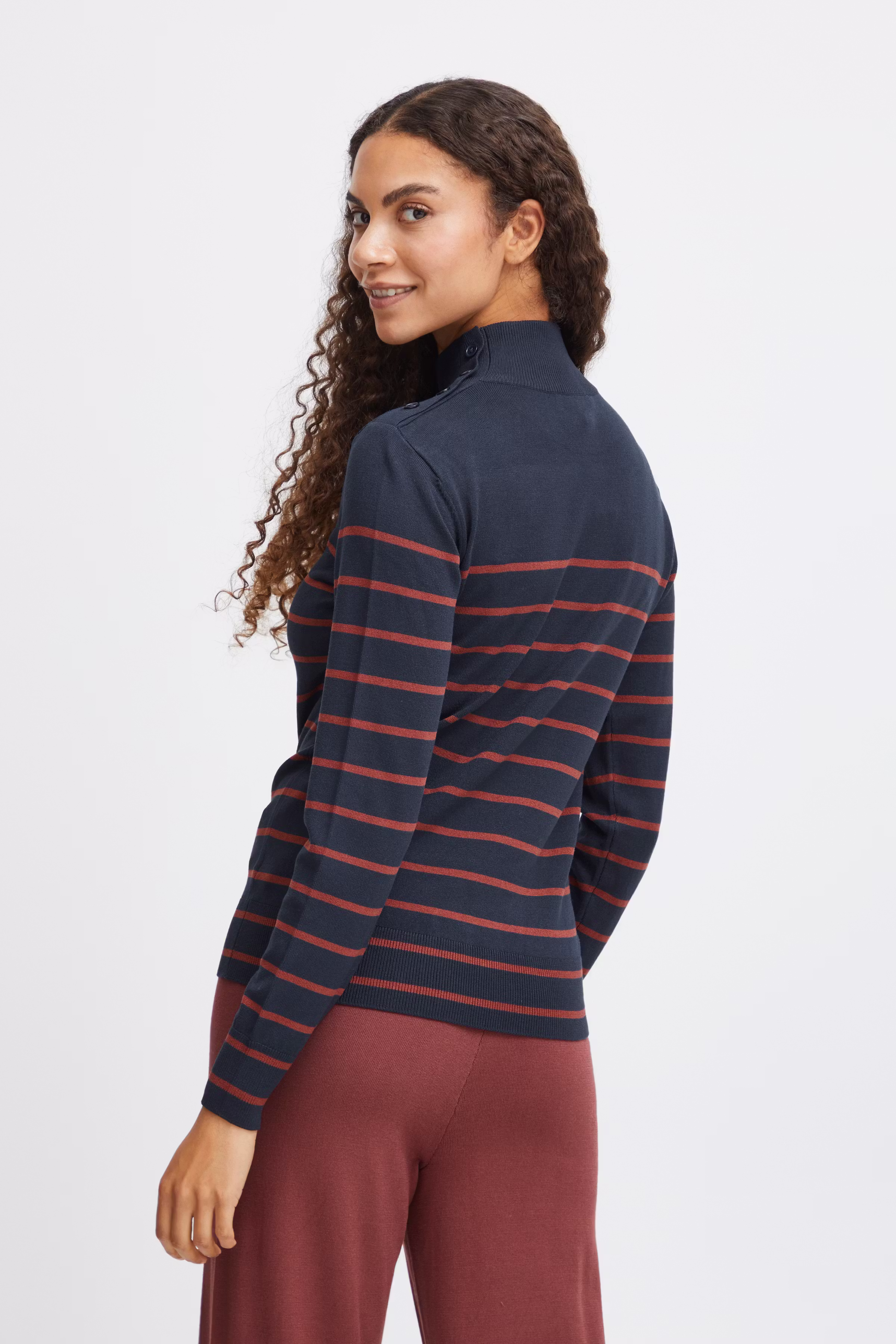 BYMMORLA Pullover LOOKBOOK BACK 20815300-202176