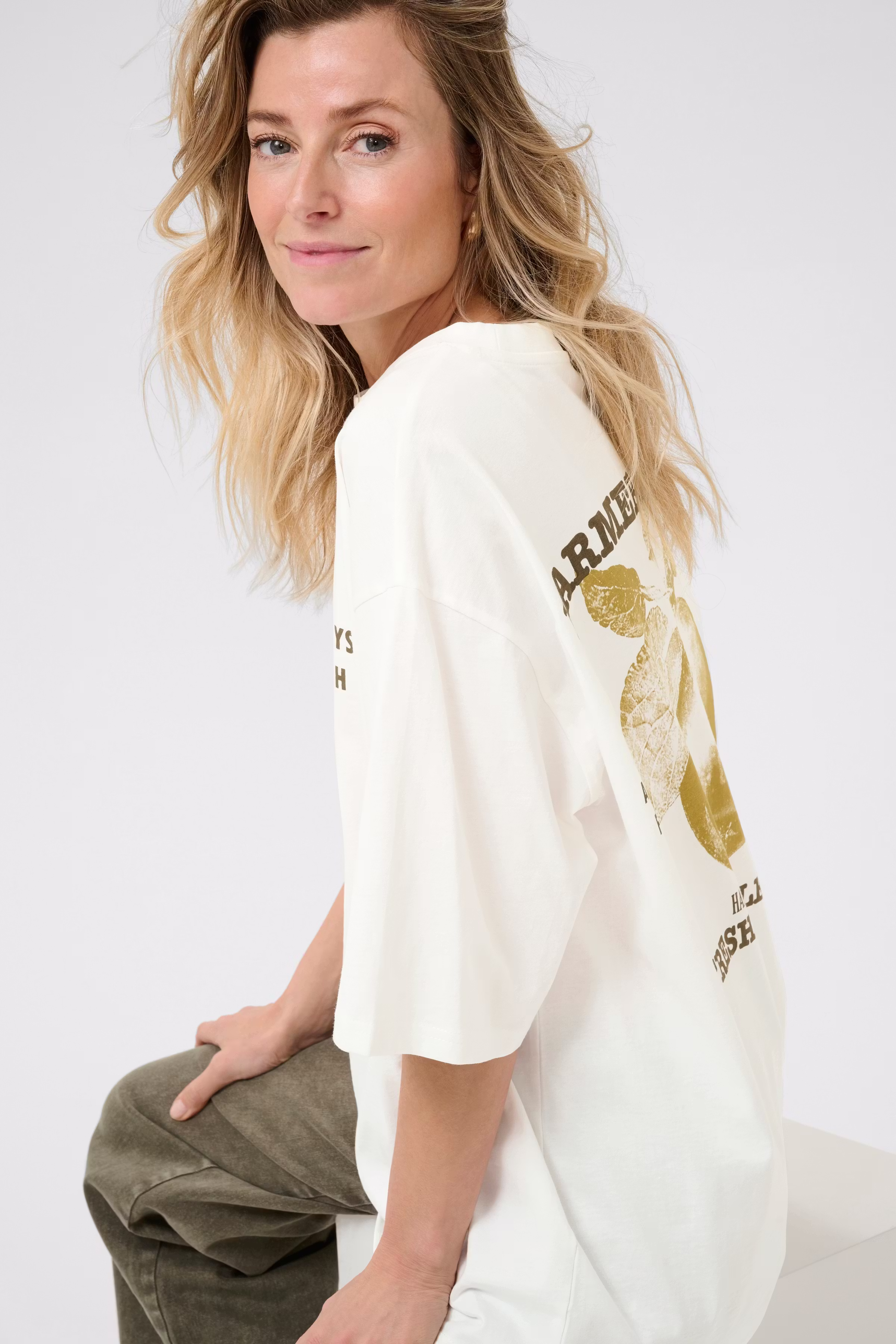 CRSirin T-shirt LOOKBOOK DETAIL 10614110-108083