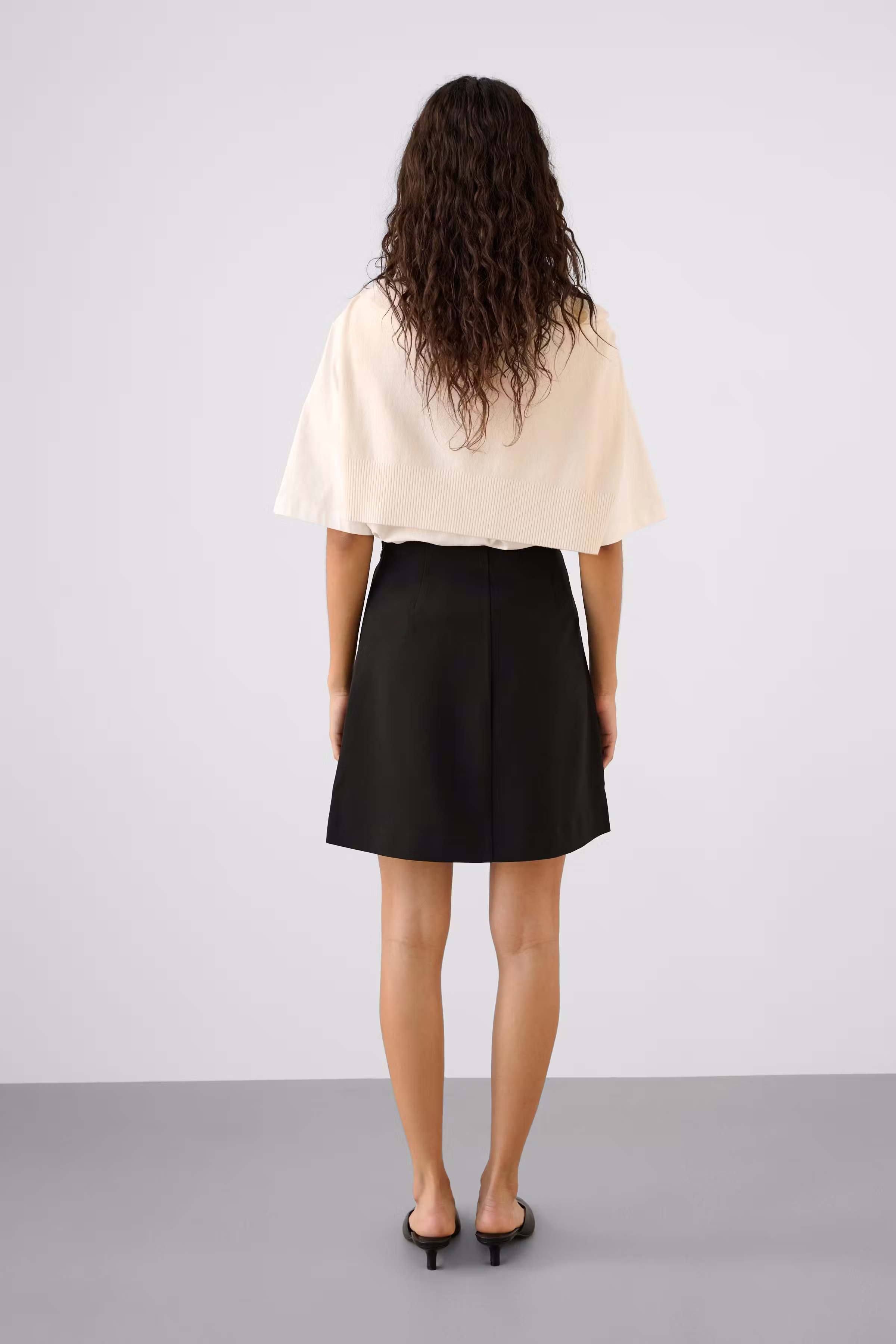 SLCorinne Skirt LOOKBOOK BACK 30407280-194008