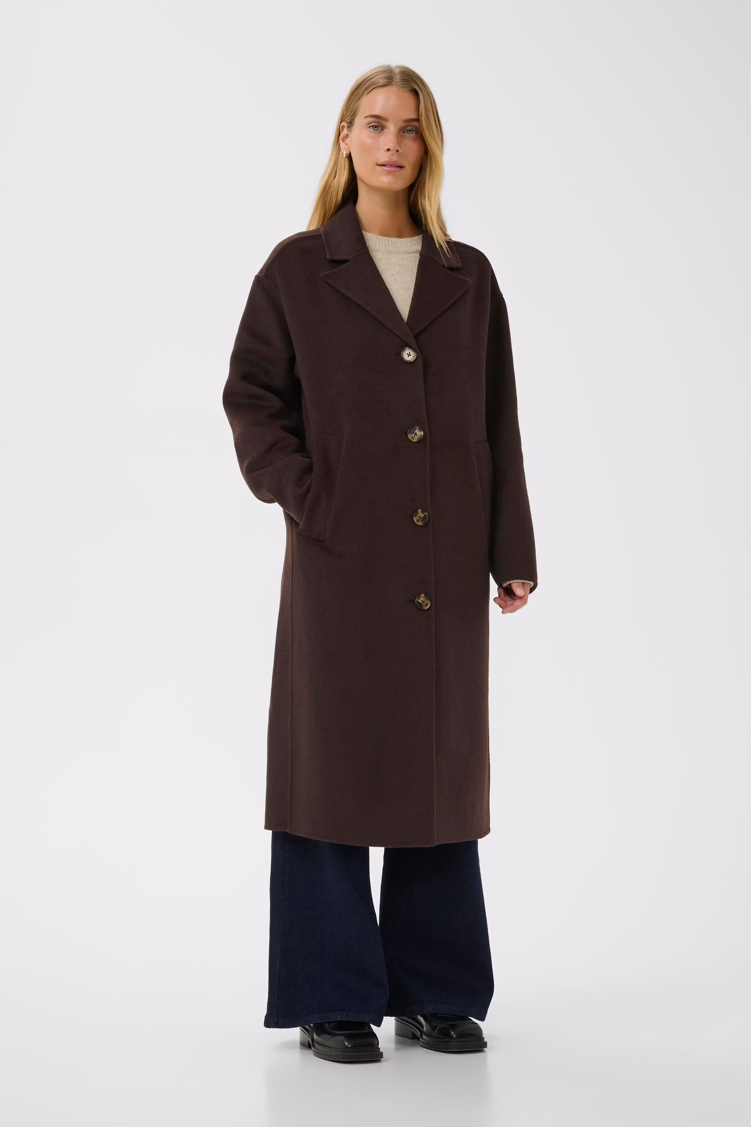 LorelaisPW Coat LOOKBOOK FRONT 30309763-191106