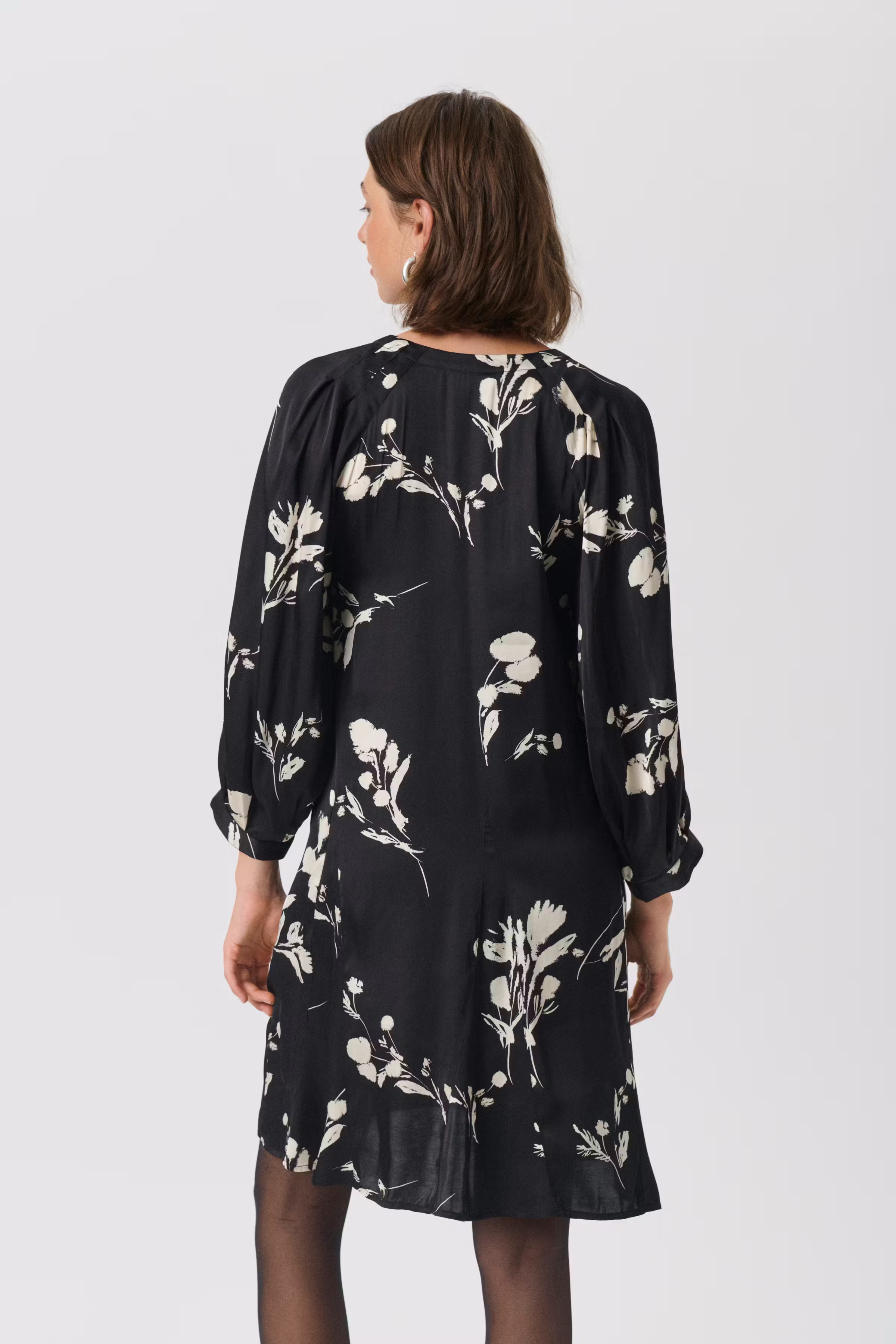 VeneziaPW Dress LOOKBOOK BACK 30310145-304384