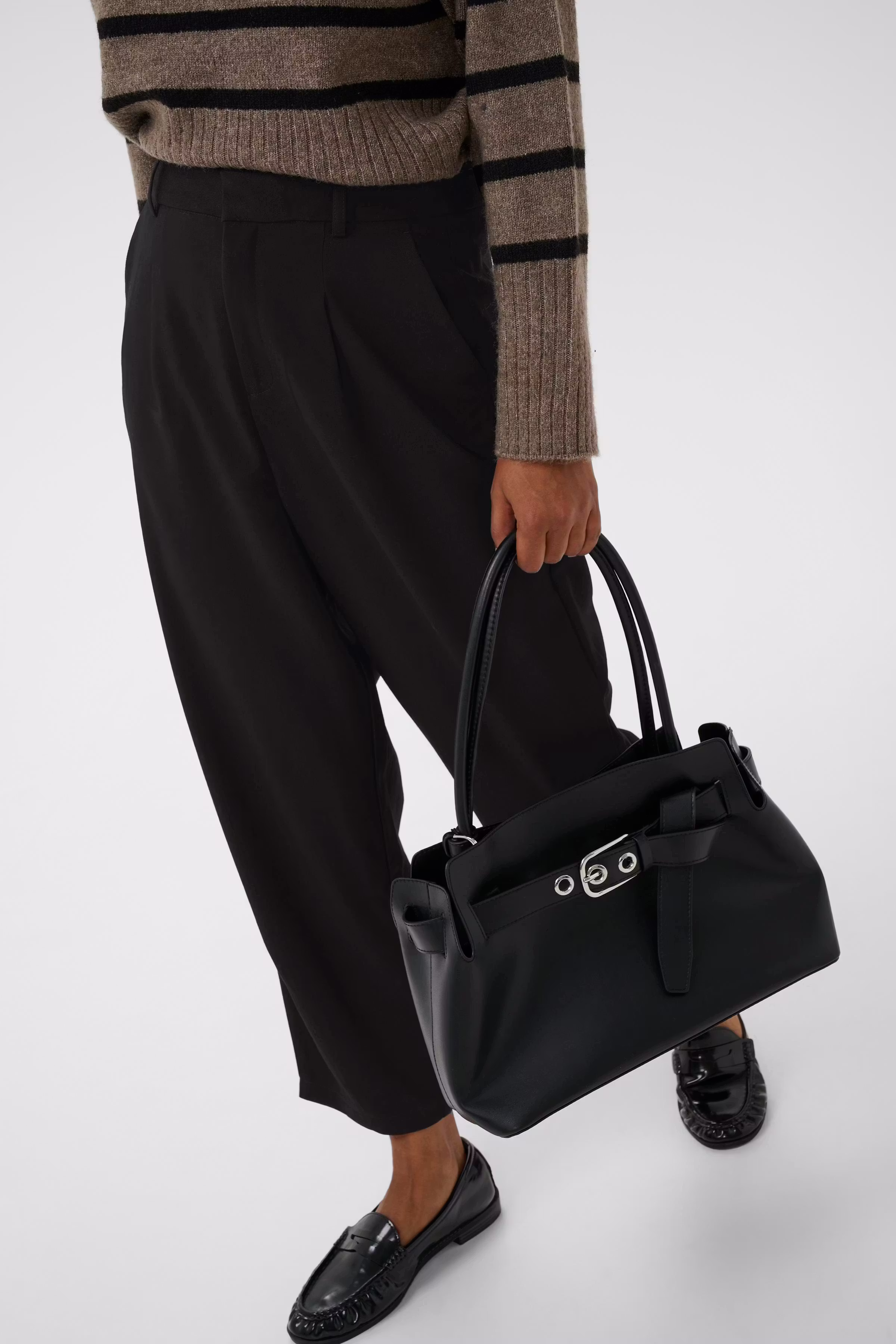 KAmerle Trousers LOOKBOOK DETAIL 10504769-100121