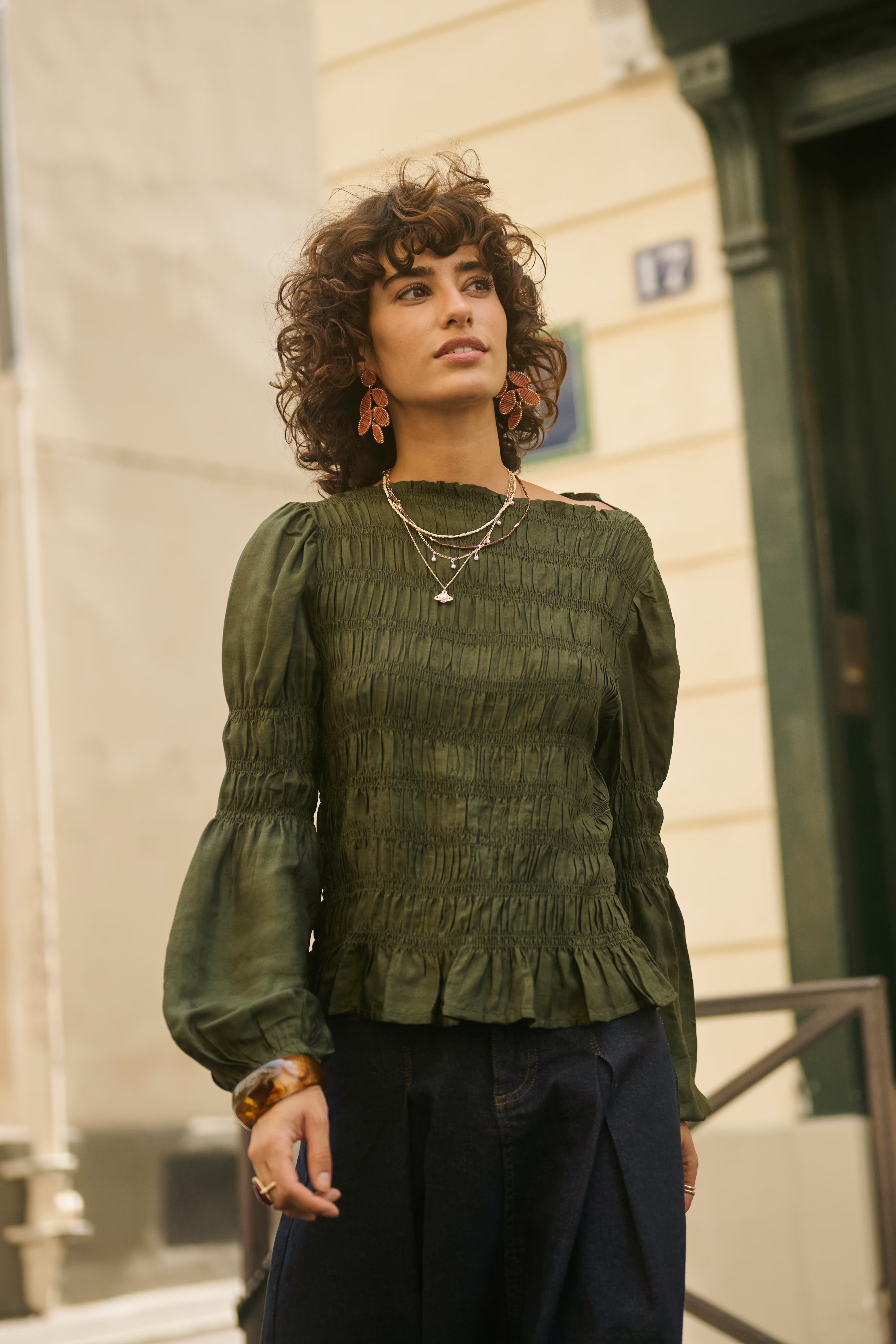 CRHenva Blouse LOCATION NONE 10607869-190419