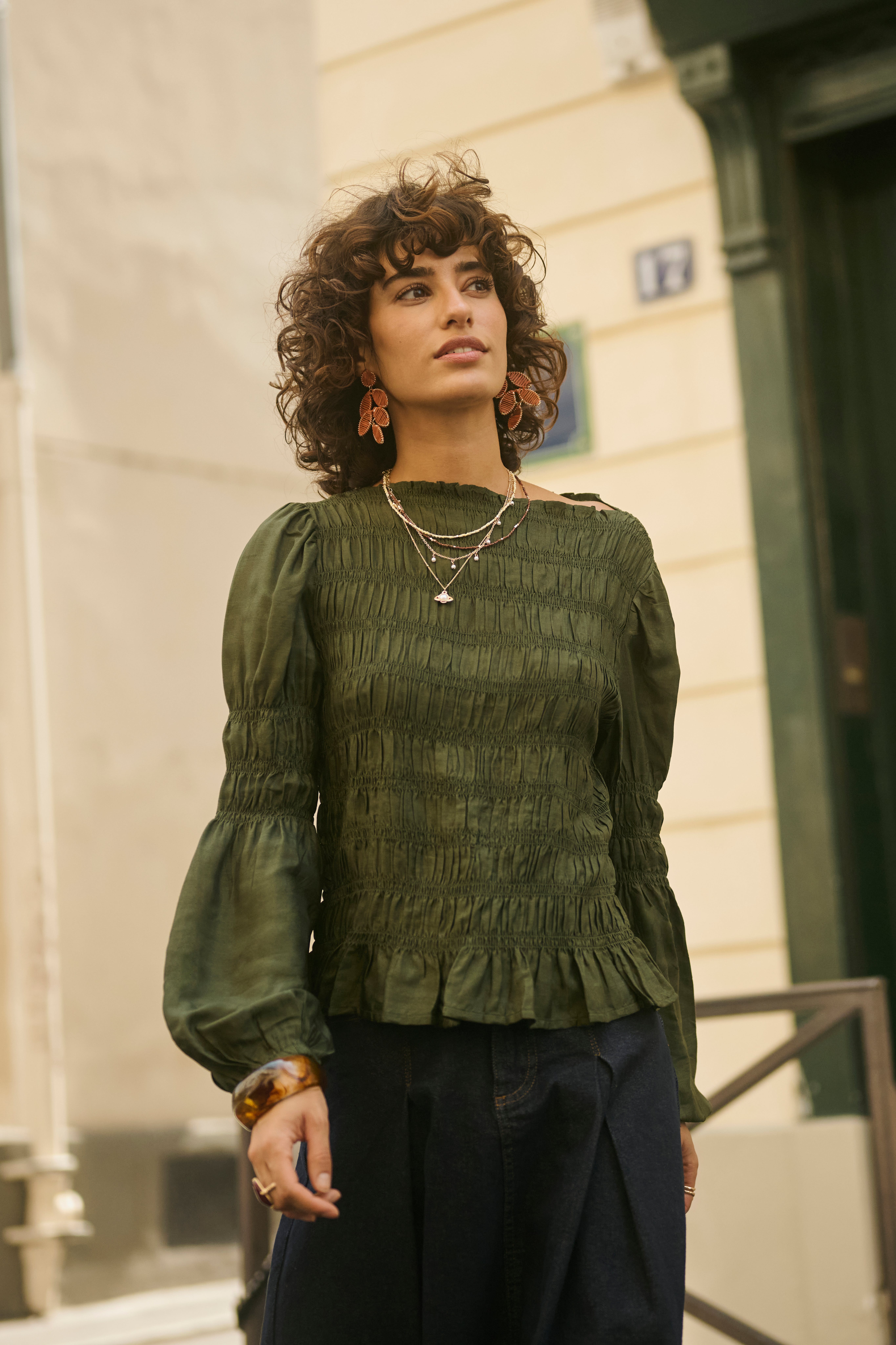 CRHenva Blouse LOCATION NONE 10607869-190419