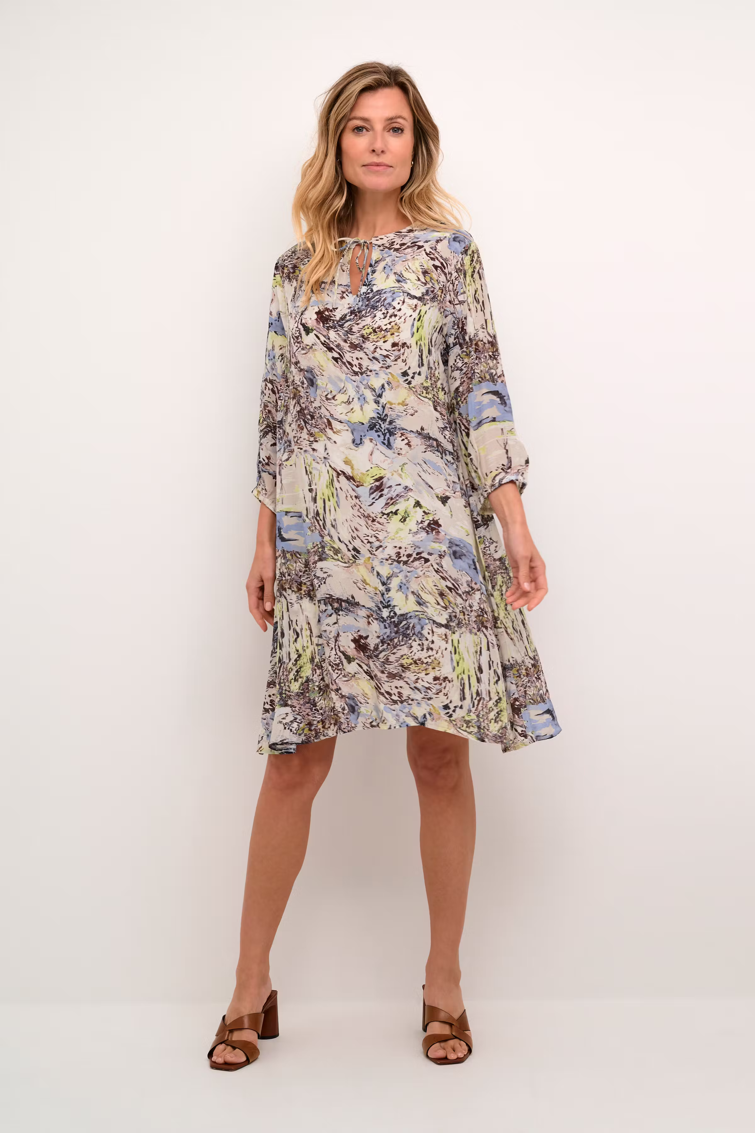 CRKimmi Dress LOOKBOOK FRONT 10612647-106142