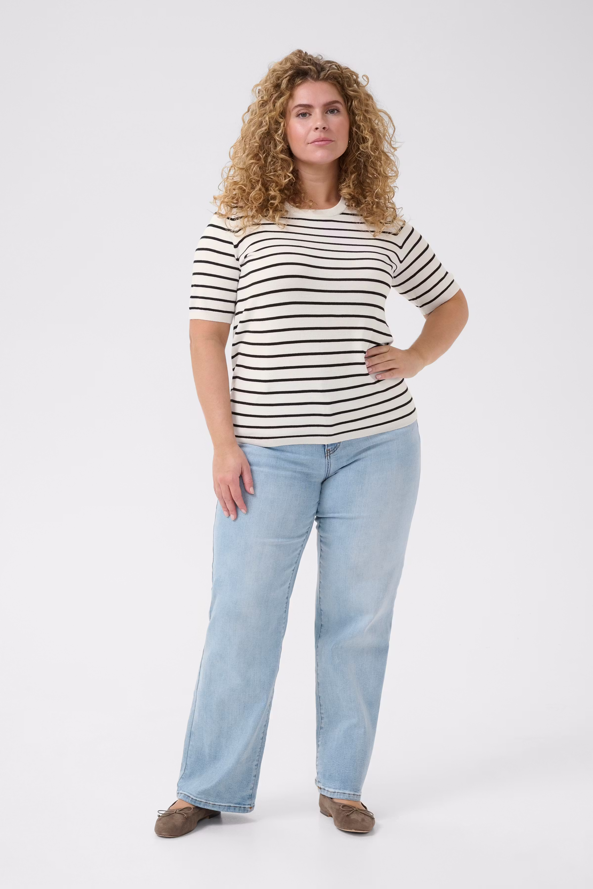 KClizzy Pullover LOOKBOOK FRONT 10582914-105727