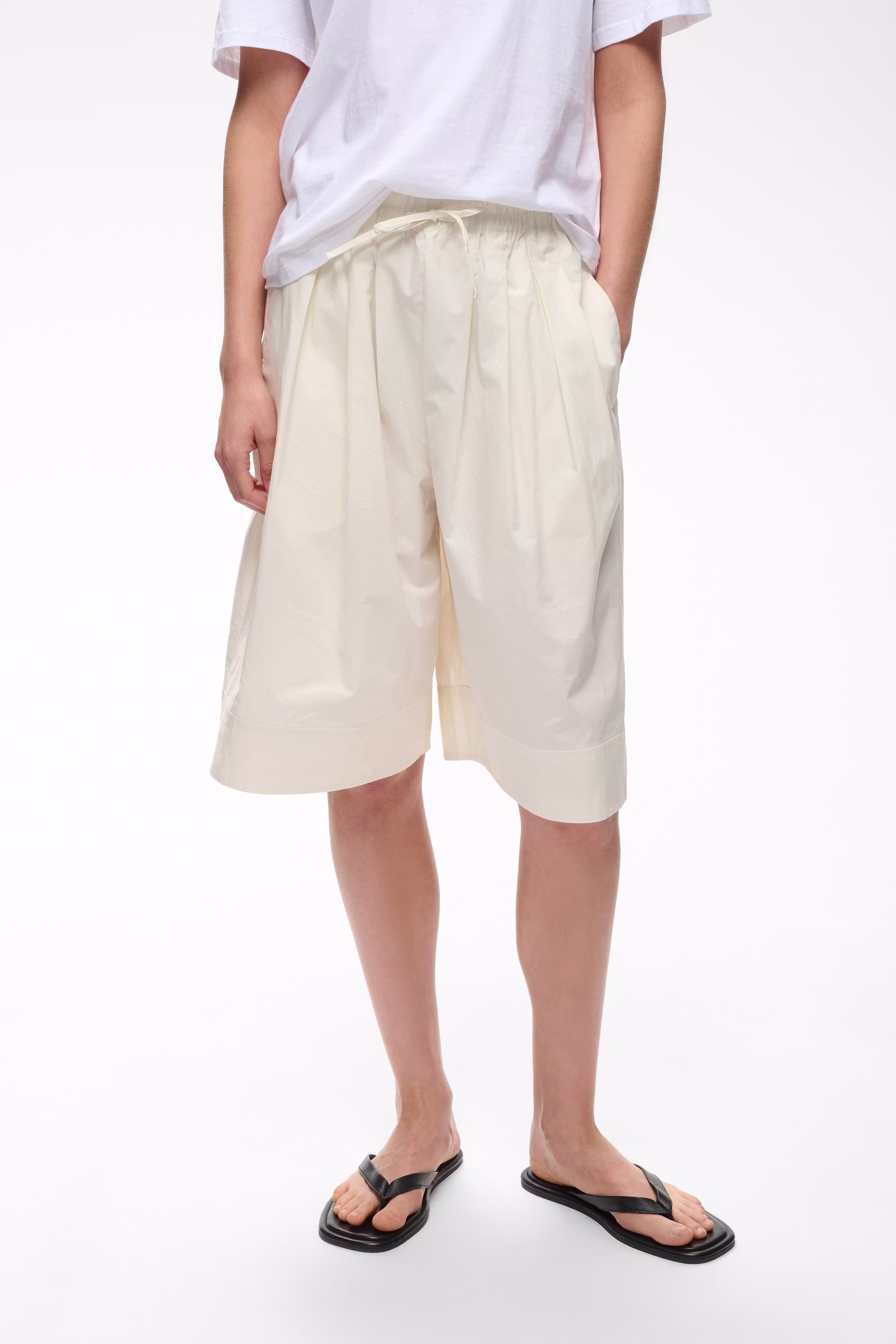HAZEIW Hose LOOKBOOK FRONT 30112754-120601