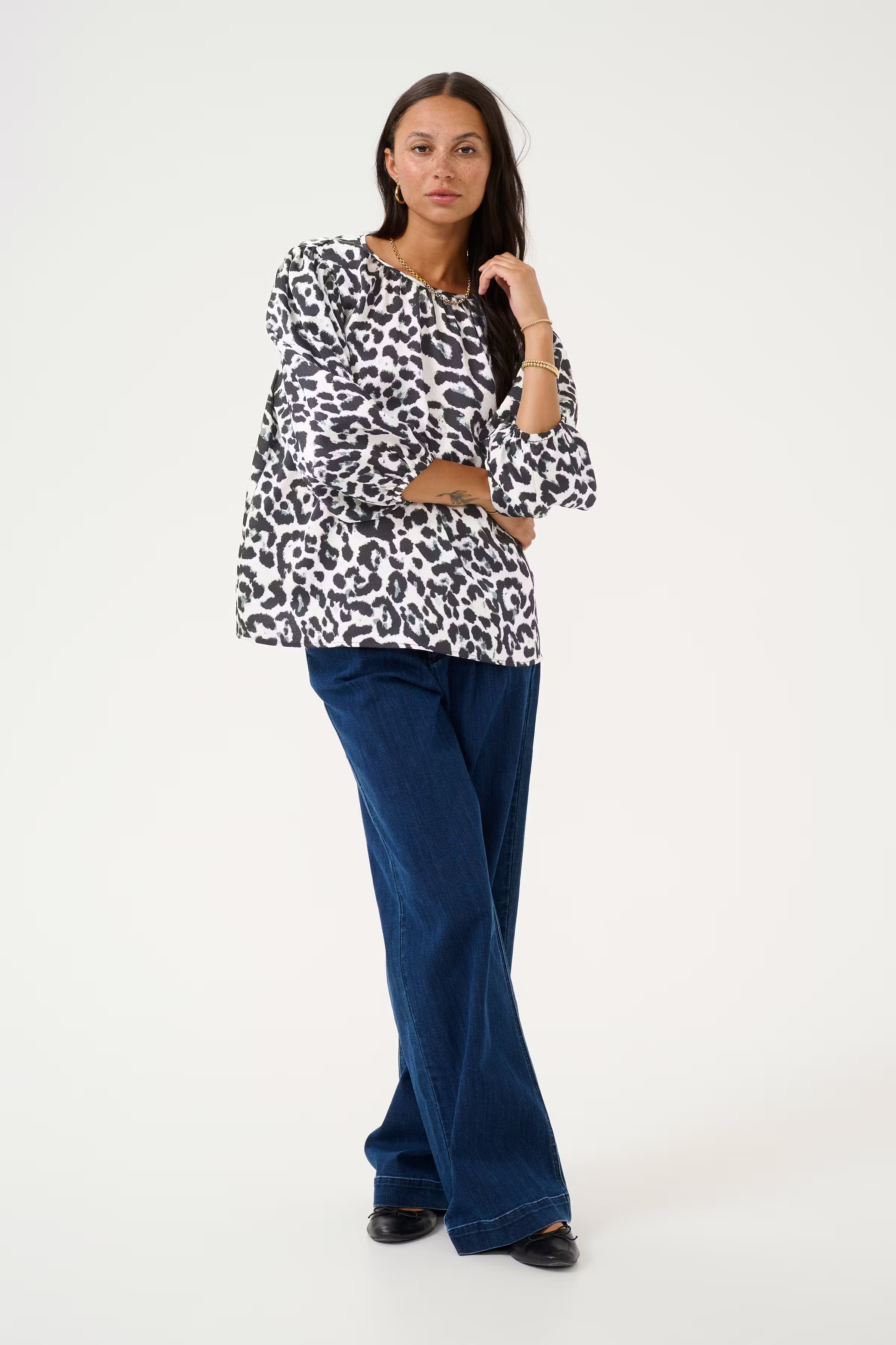 KAroxy Bluse LOOKBOOK FRONT 10509428-106816