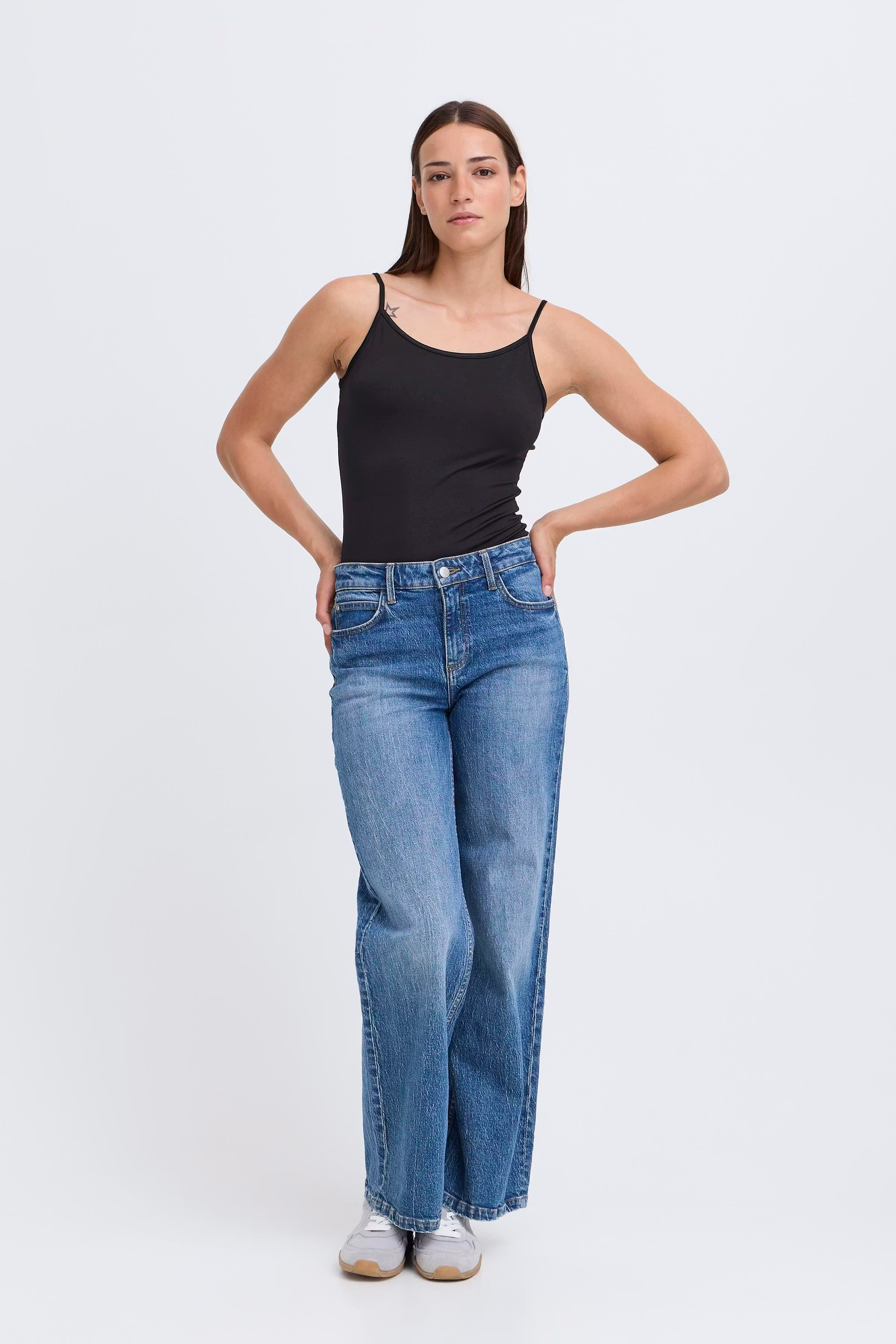 BYIANE Top LOOKBOOK FRONT 20805465-80001