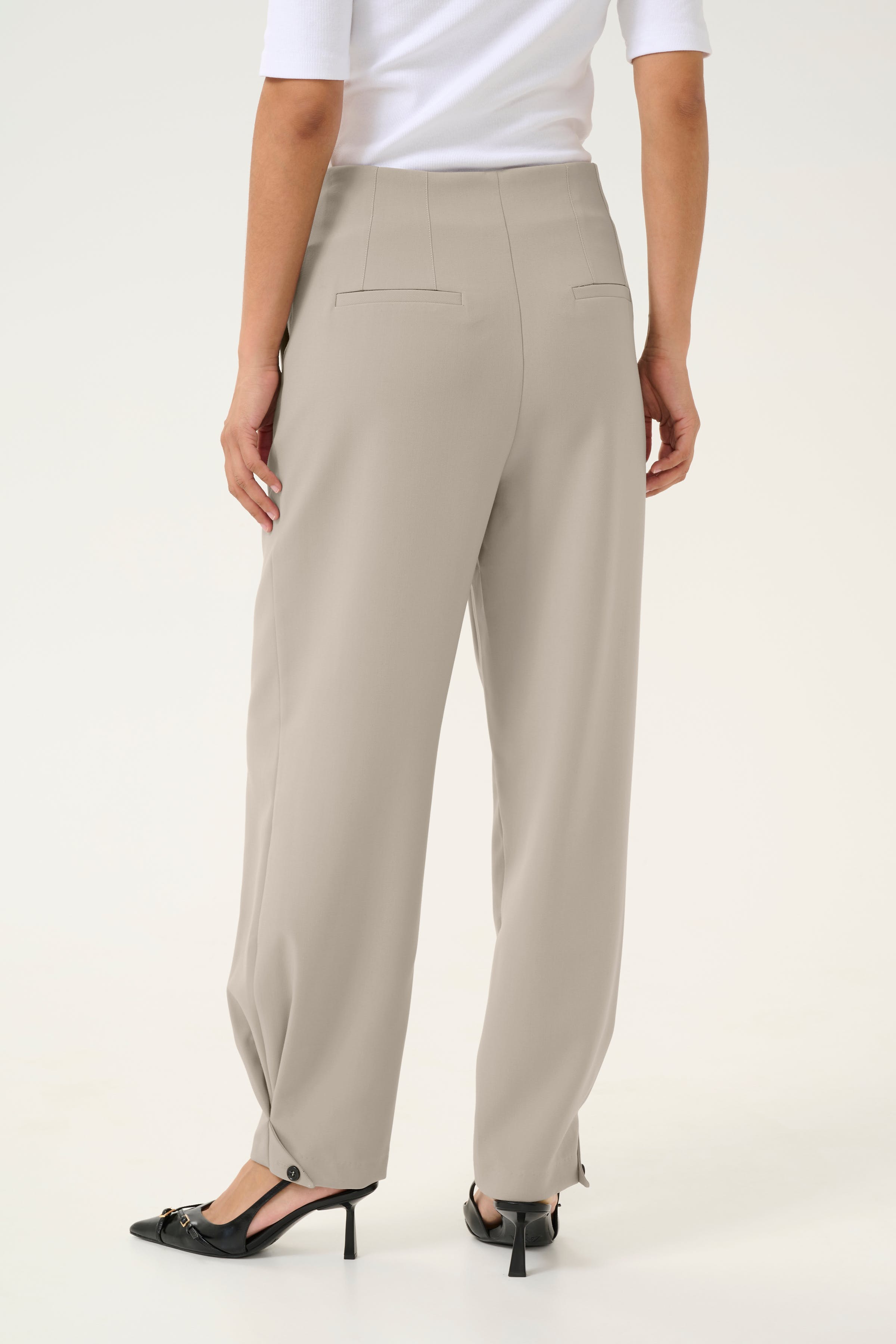 KAvitta Hose LOOKBOOK BACK 10509460-170205