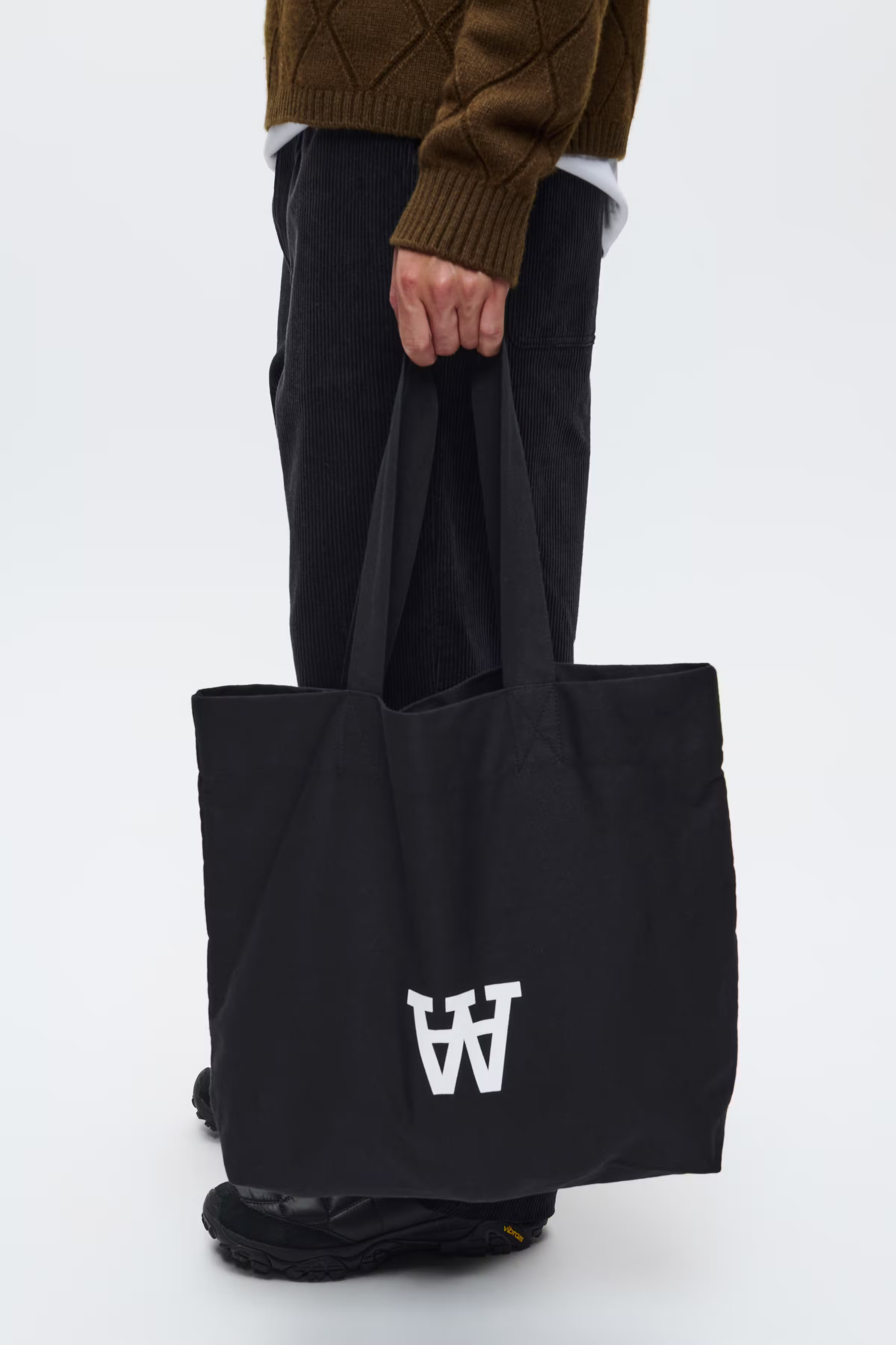 WWConner Bag LOOKBOOK DETAIL 30251819-303700