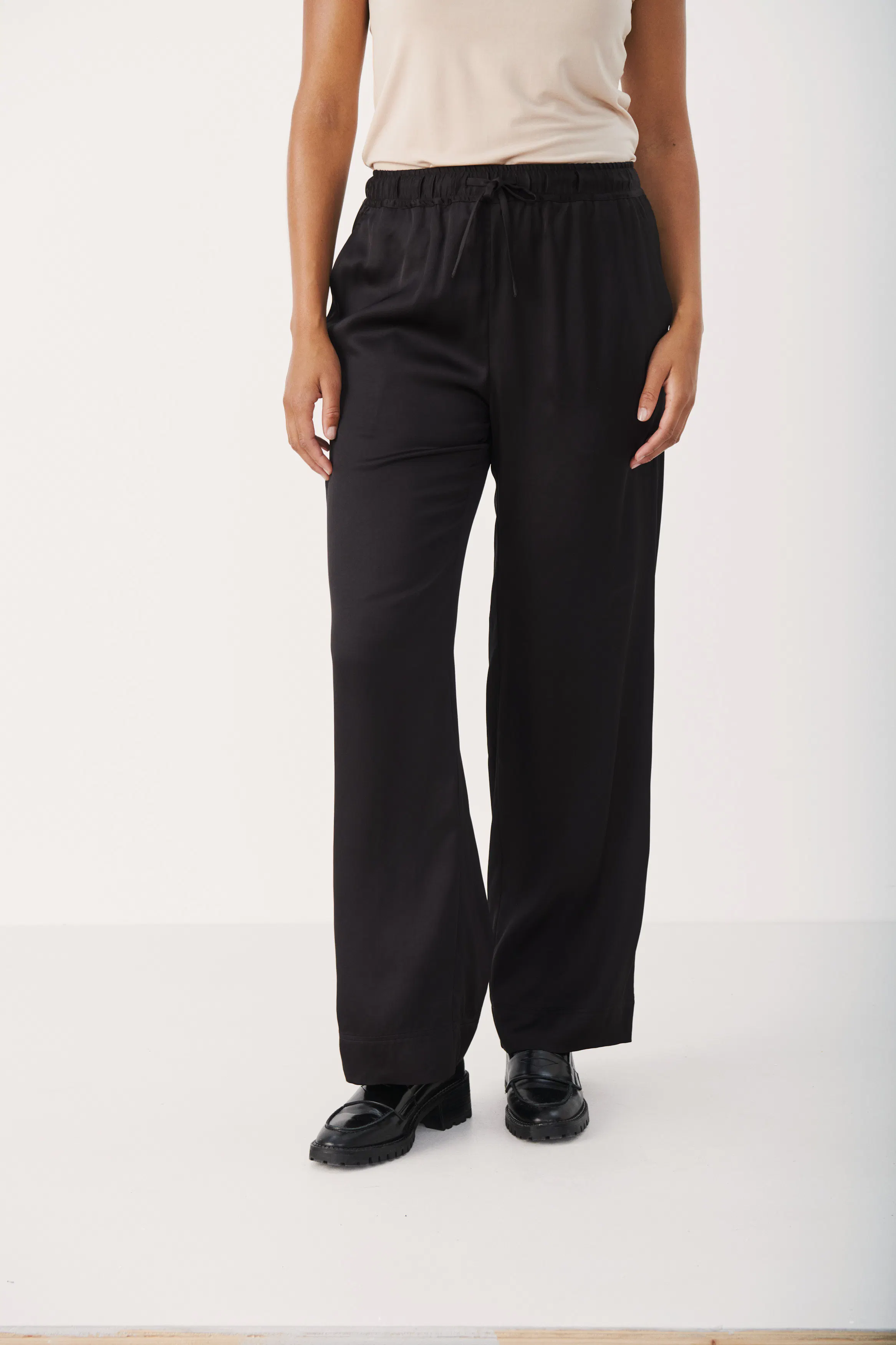 TiaraPW Trousers LOOKBOOK FRONT 30307278-194008