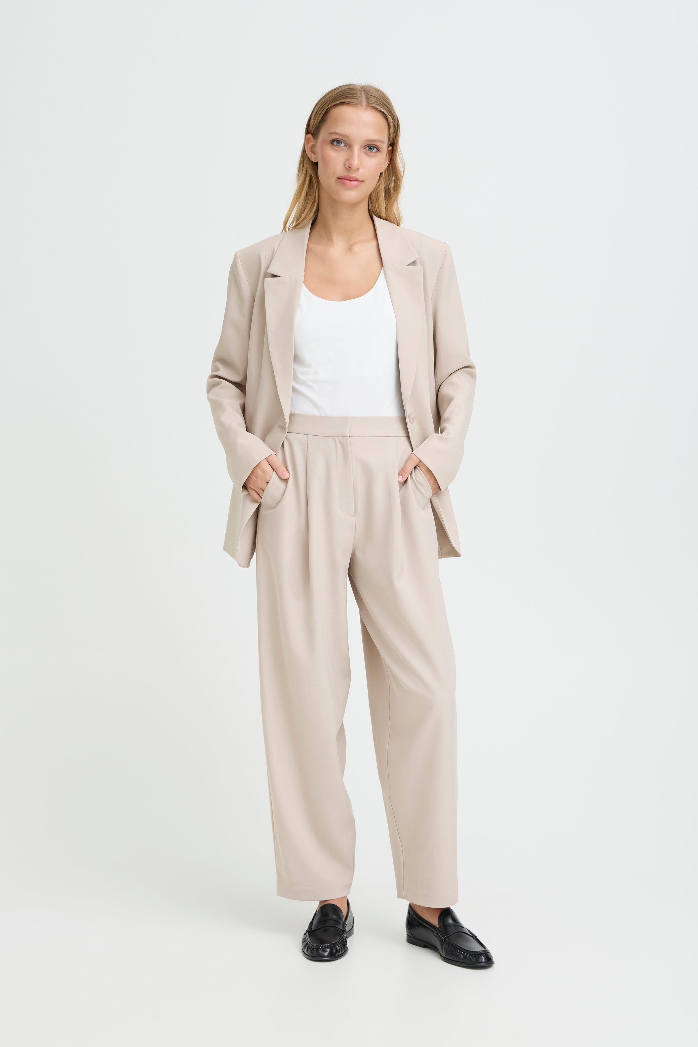 IHFAVA Barrel Trousers LOOKBOOK FRONT 20125681-1500001
