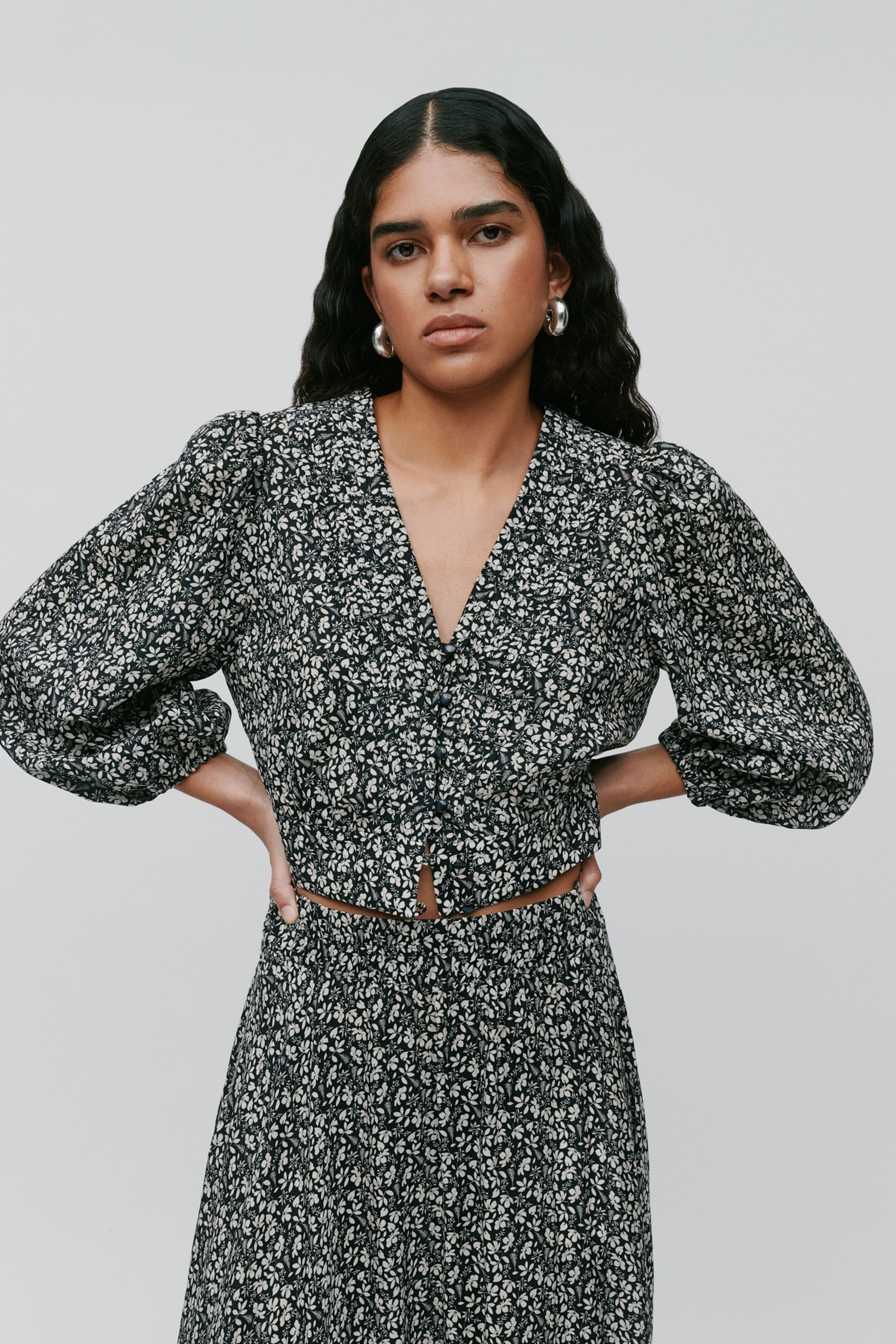 ENRICA Blouse LOOKBOOK FRONT 30600478-MC2156