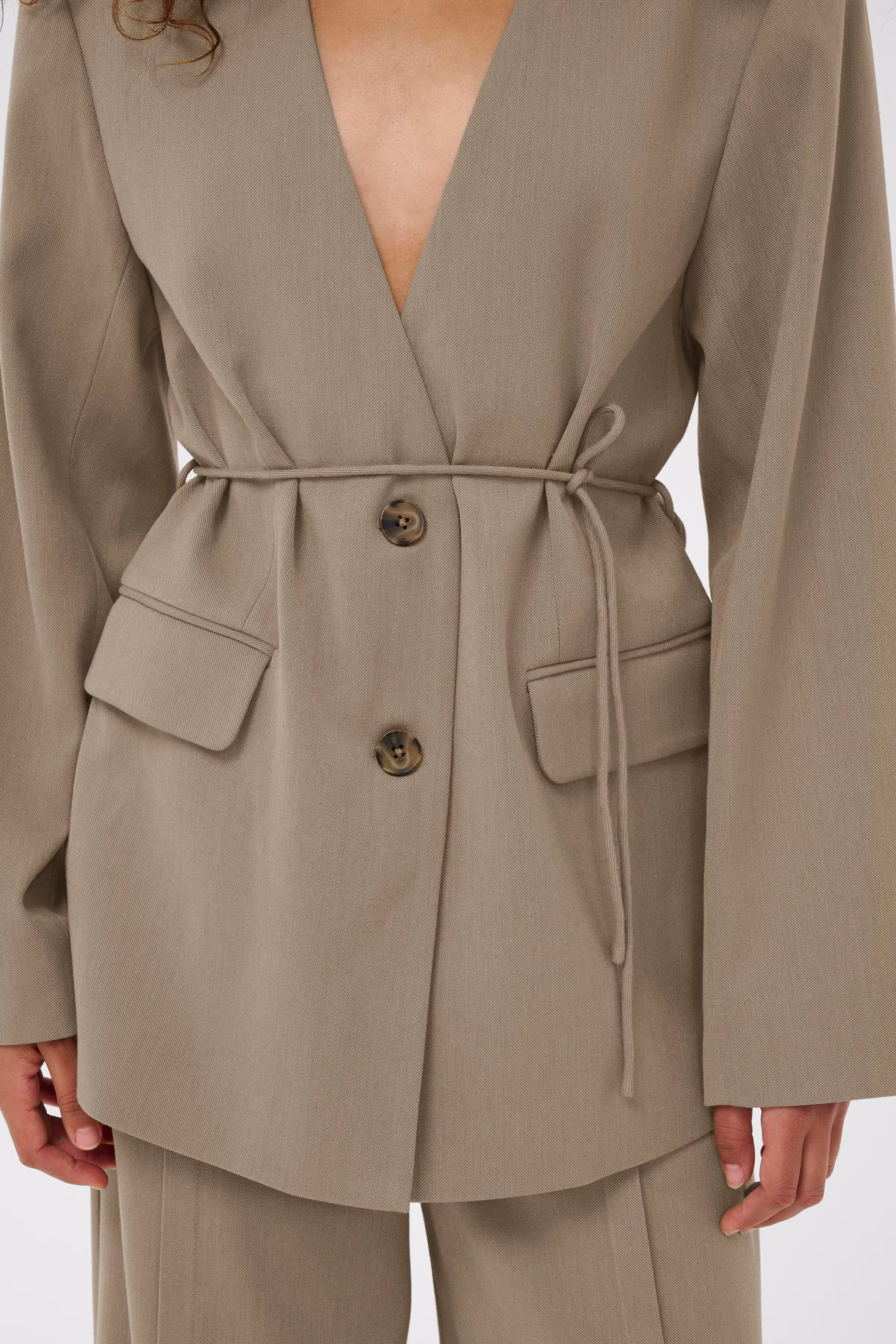 SLBevine Blazer LOOKBOOK DETAIL 30408931-171310