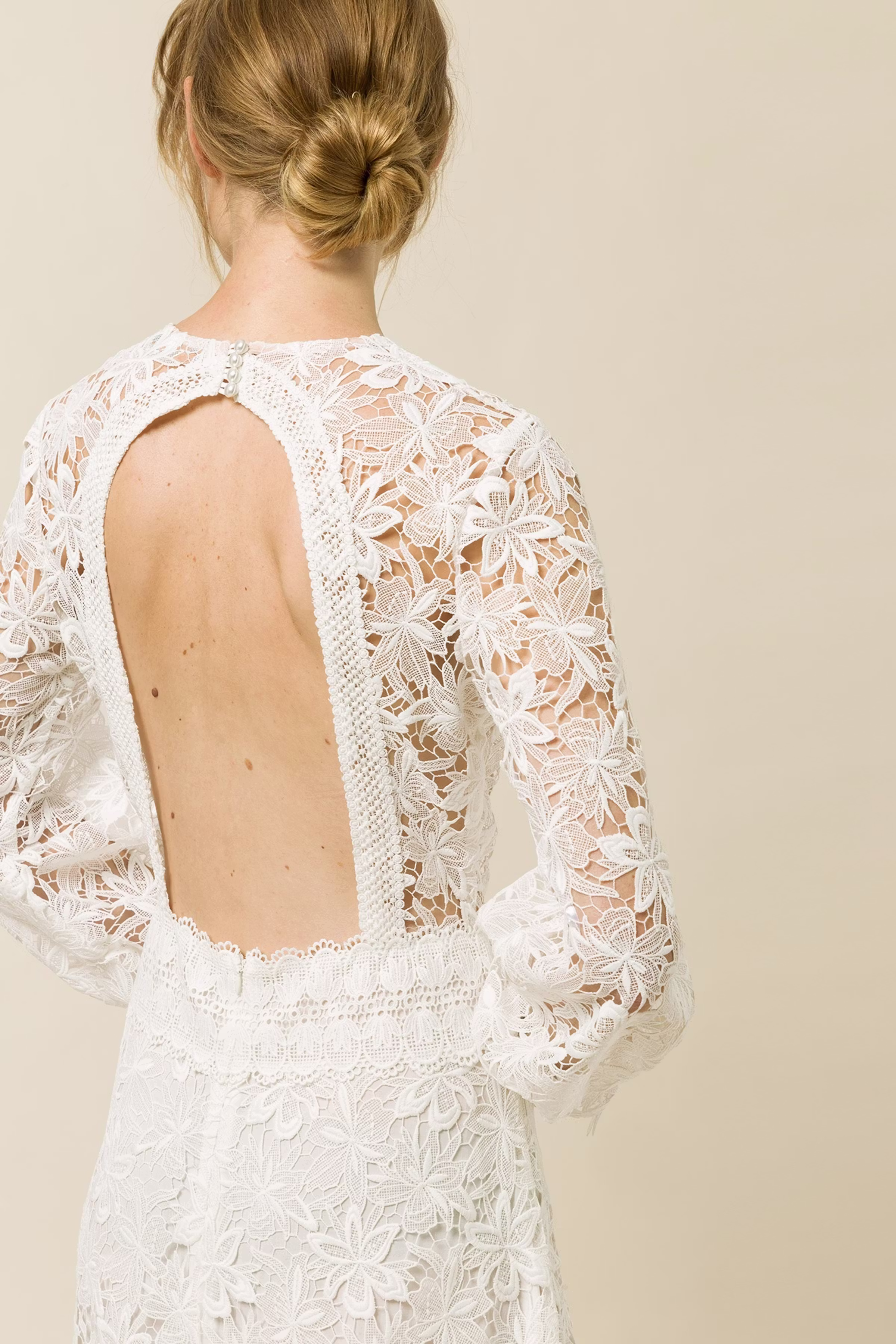 IOMIRRA Dress LOOKBOOK BACK 30600199-WH010