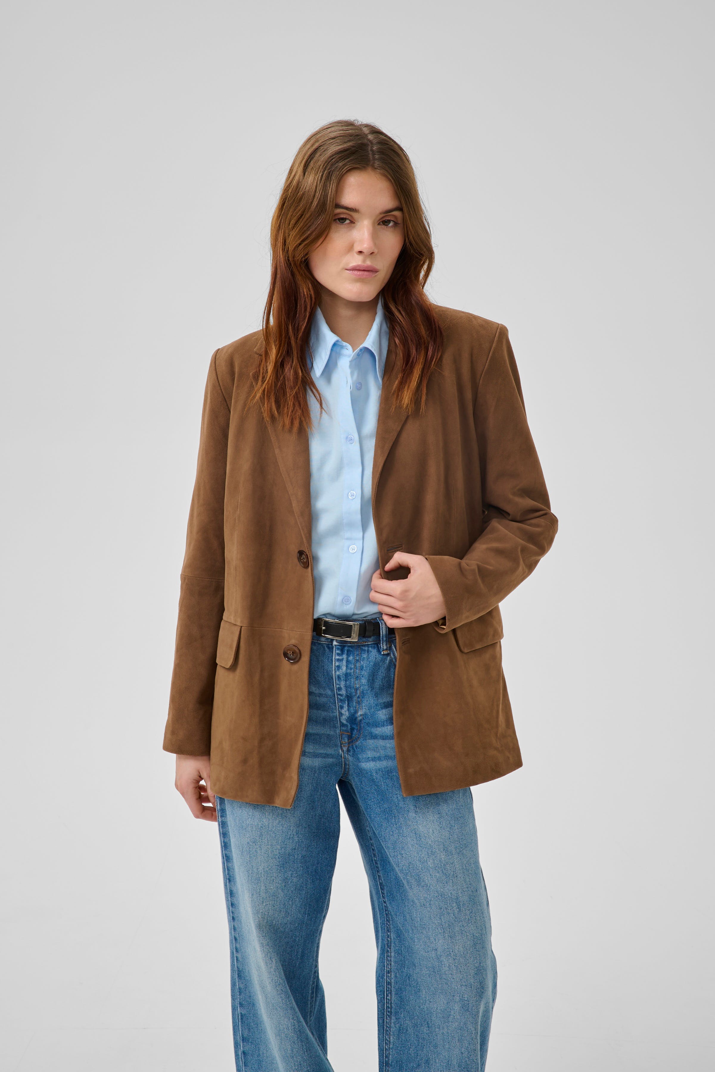 TaraMW Suede Blazer LOOKBOOK FRONT 10705298-108673