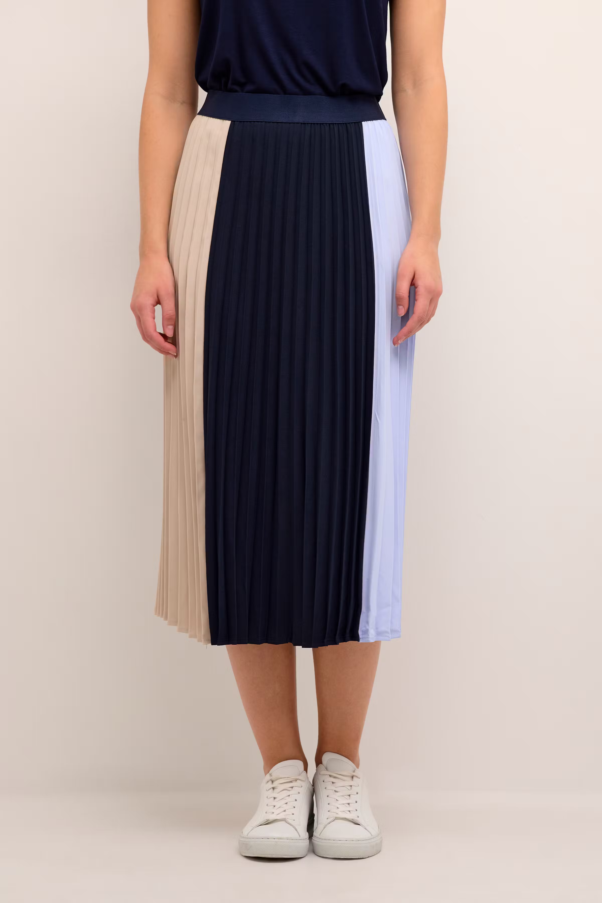 CUbetty Rock LOOKBOOK FRONT 50108521-194011