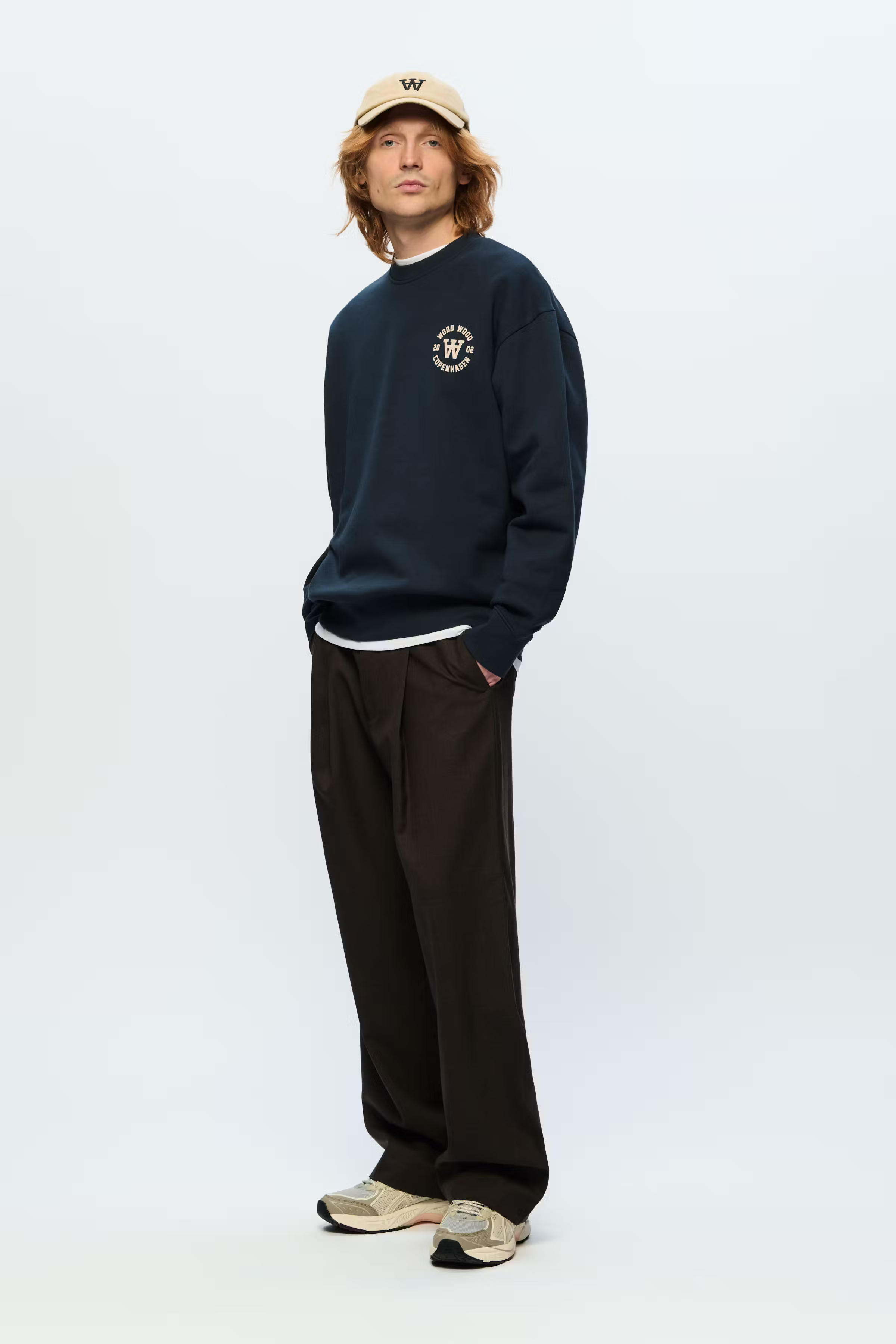 WWNoel Sweatshirt LOOKBOOK FRONT 30251461-194009