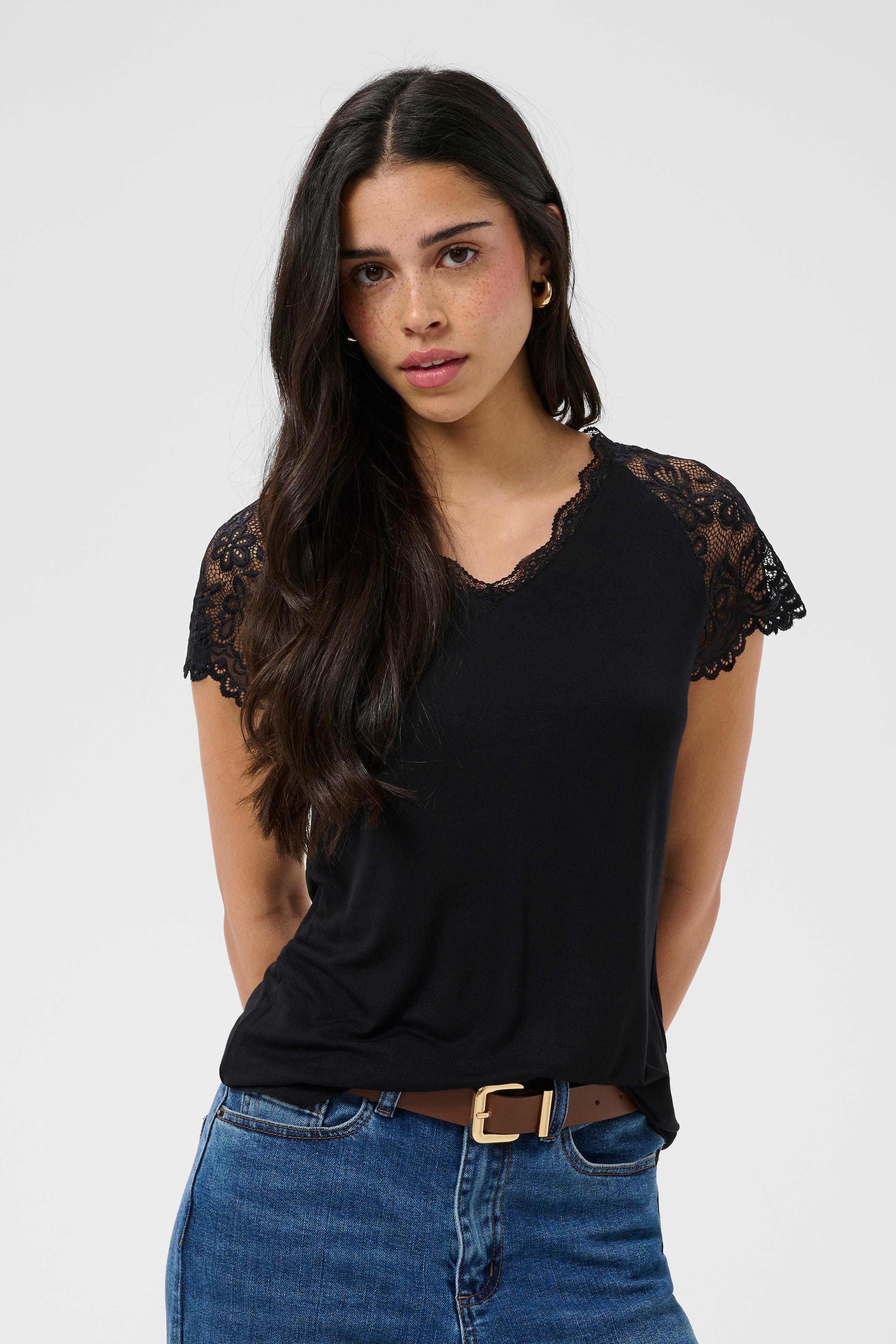 KAcarla T-shirt LOOKBOOK FRONT 10512447-100121