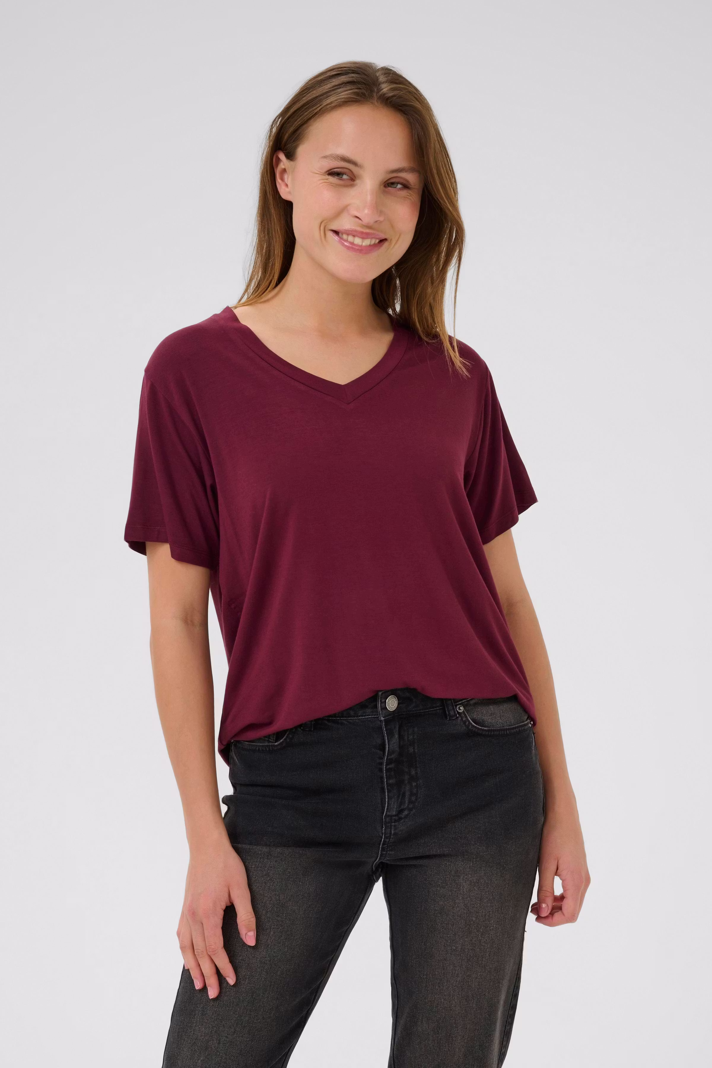 KAfrida T-shirt LOOKBOOK FRONT 10508581-191528