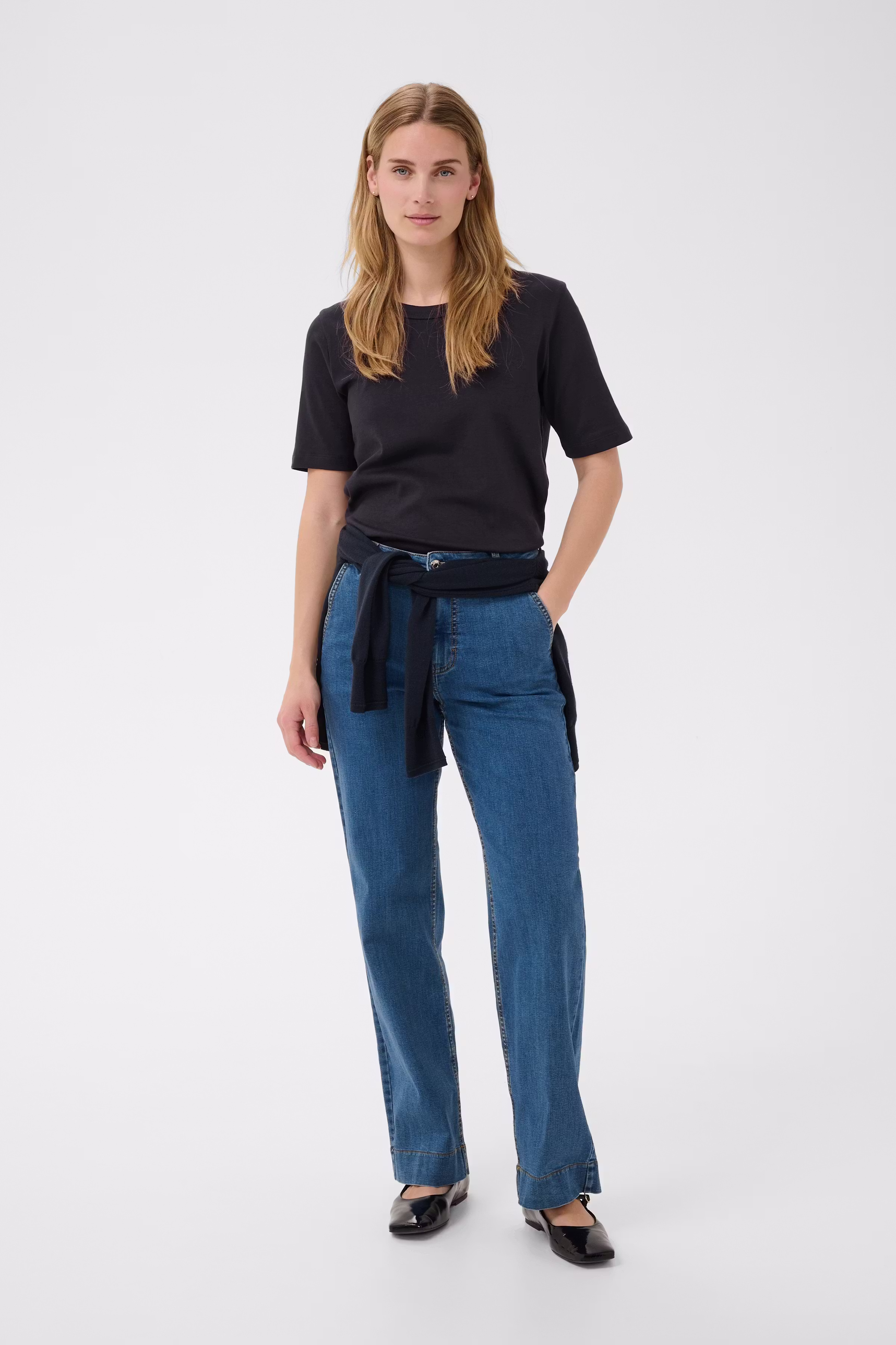 RatanaPW T-shirt LOOKBOOK FRONT 30309870-194013
