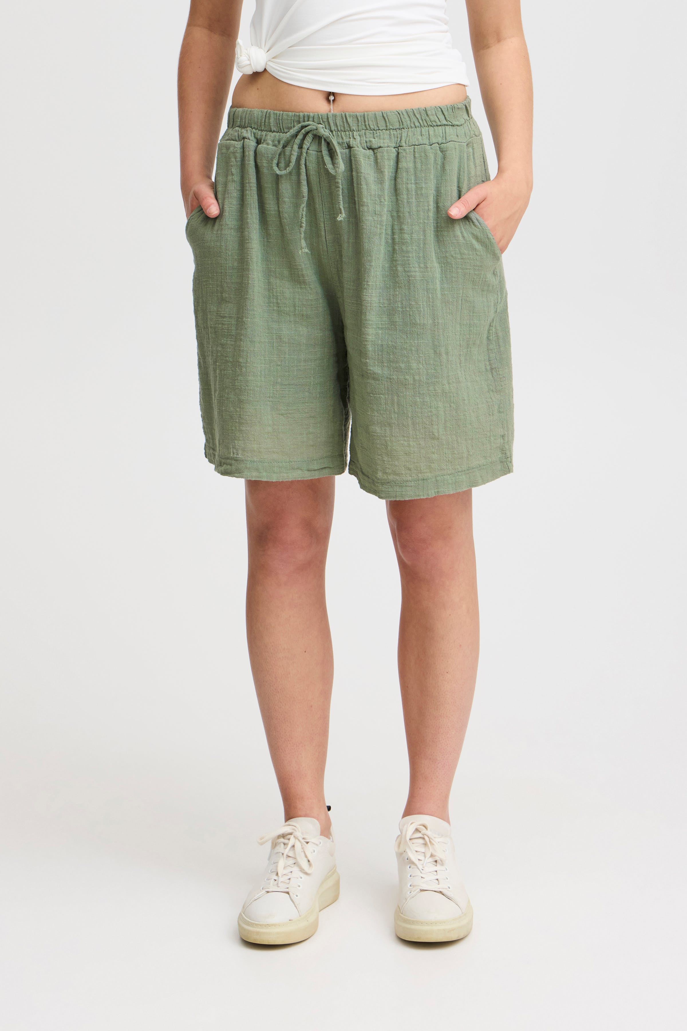 SBALEXA Shorts LOOKBOOK FRONT 22100661-176212