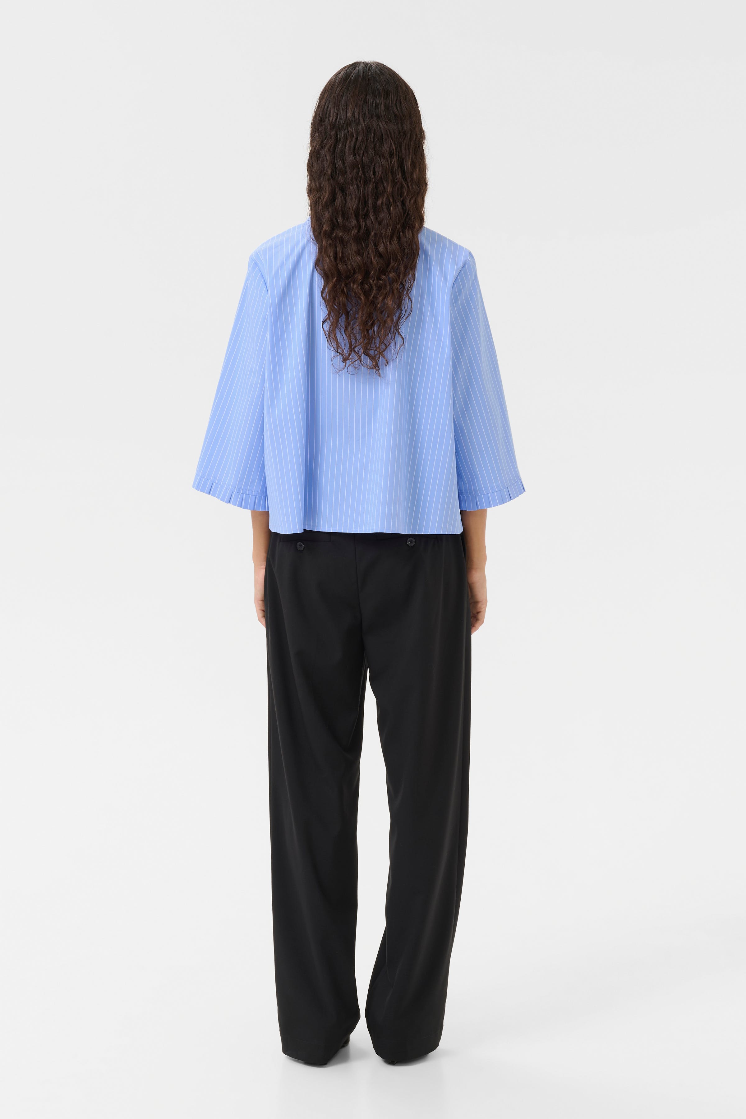 KBAmy Shirt LOOKBOOK BACK 10105536-107964