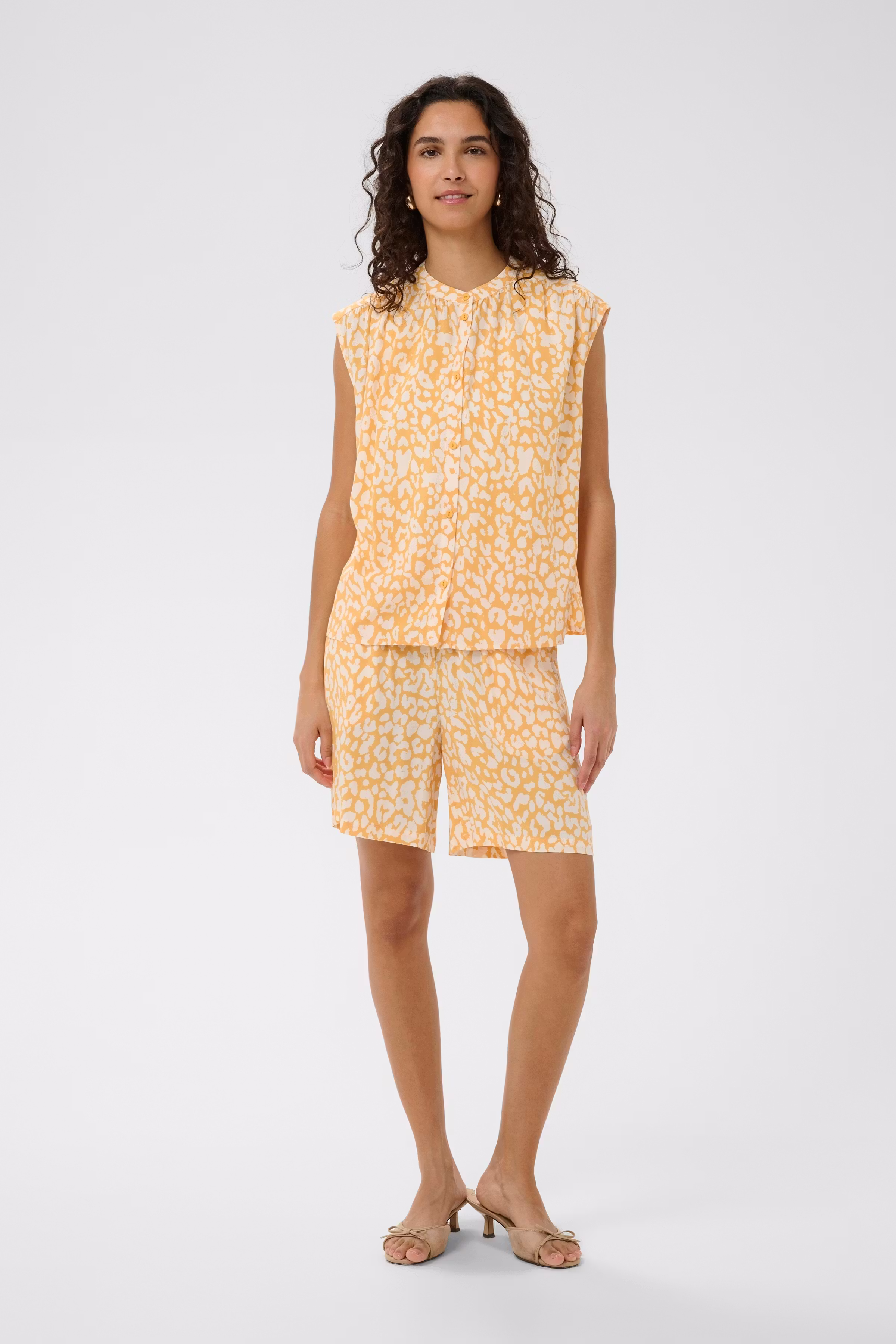 EdaSZ Shirt LOOKBOOK FRONT 30515157-304870