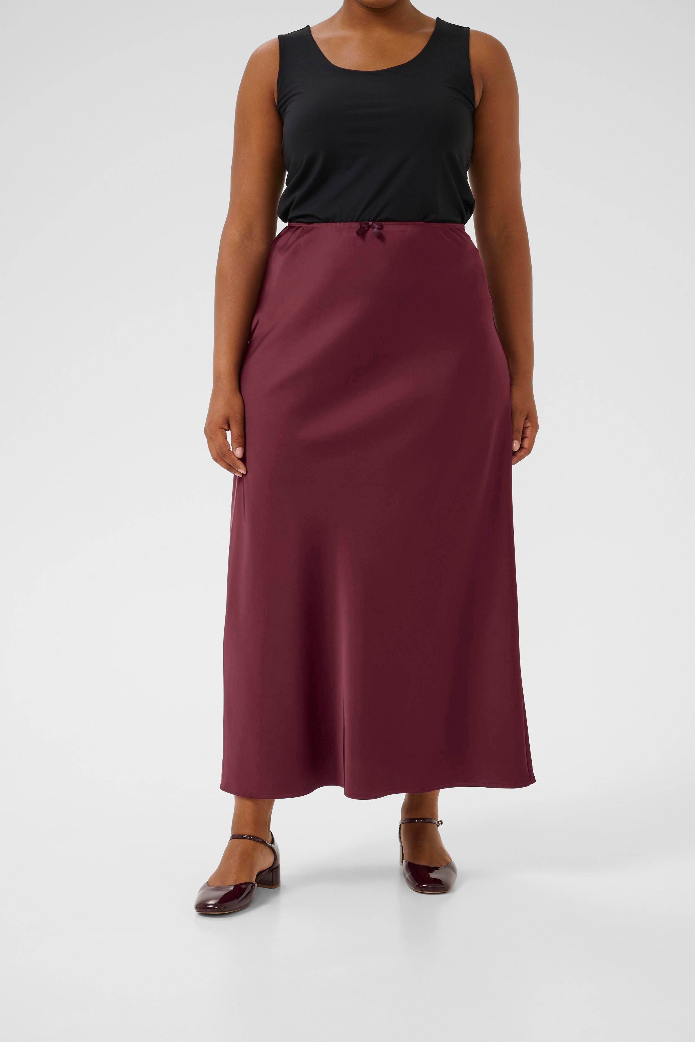 KChilla Skirt LOOKBOOK FRONT 10583656-191528