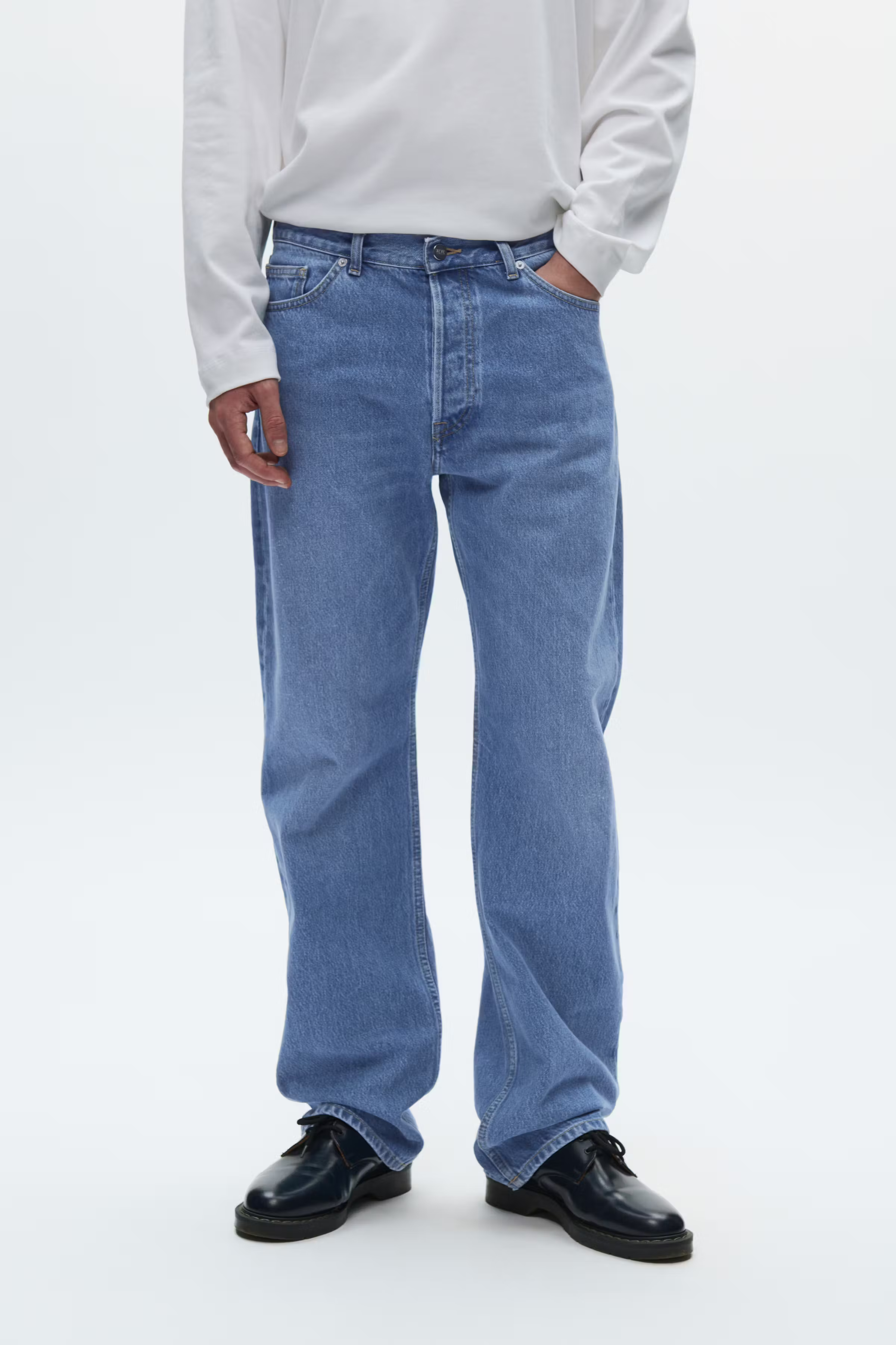 WWType 2 Jeans LOOKBOOK FRONT 30251600-304313