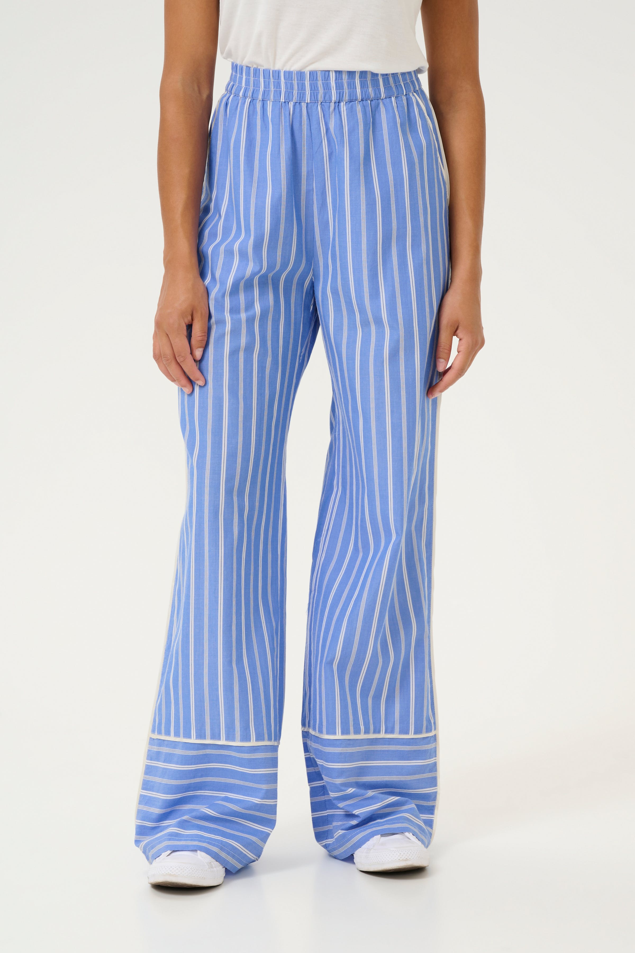 CUpetra Hose LOOKBOOK FRONT 50111554-107192