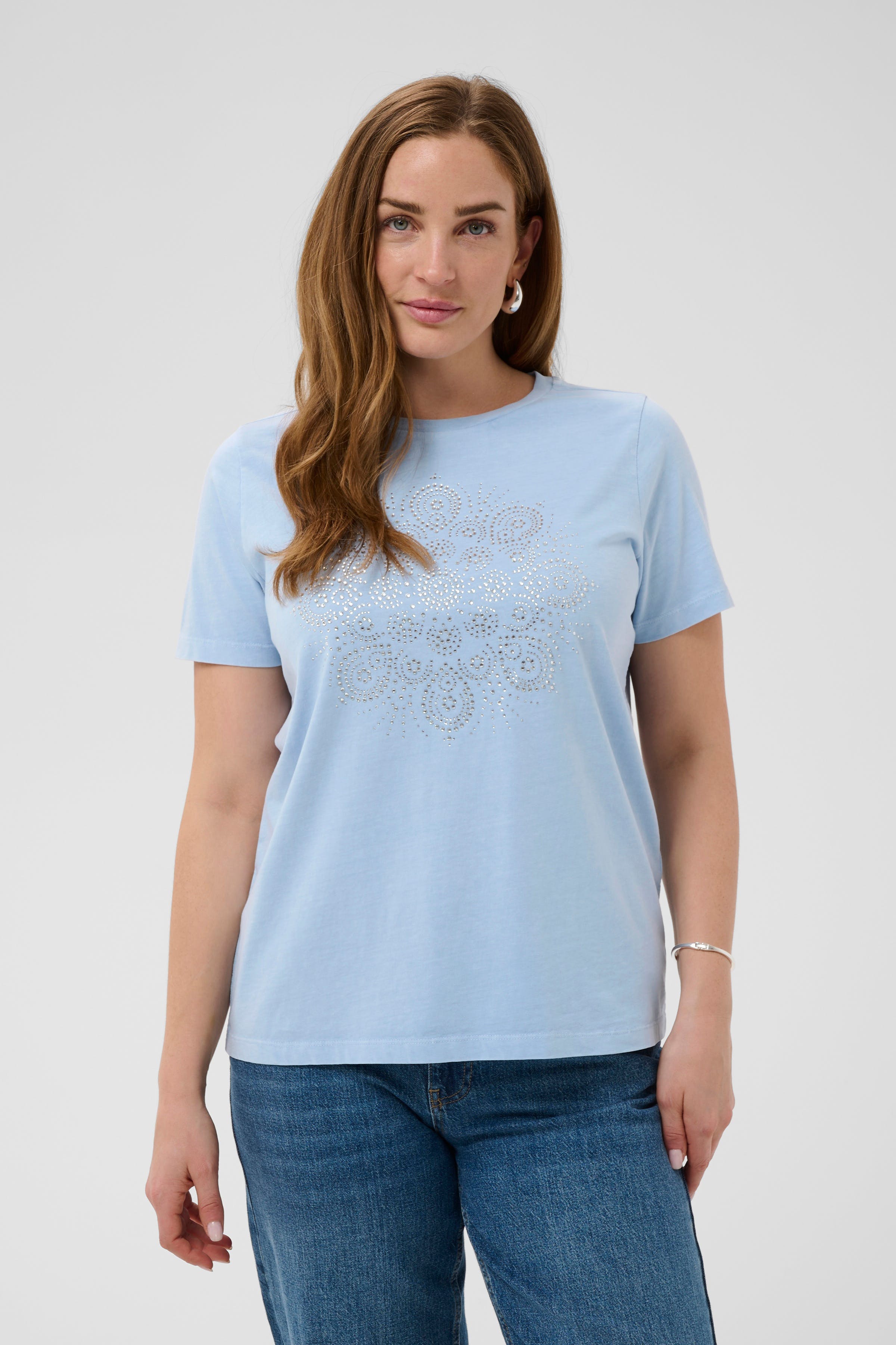 BPnorah T-shirt LOOKBOOK FRONT 40200122-1640161