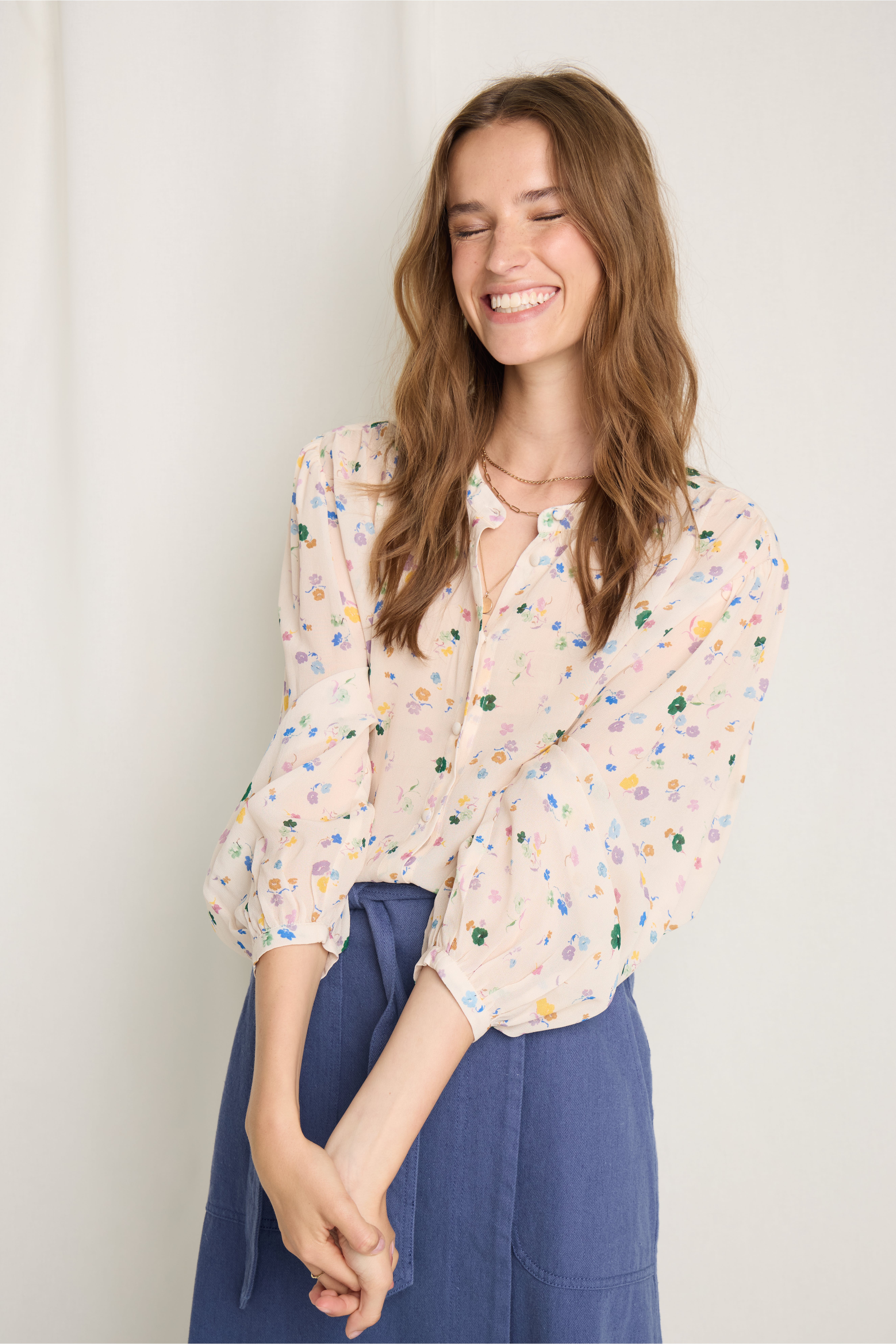 IRCOURTNEY Shirt LOCATION NONE 20125289-900005231