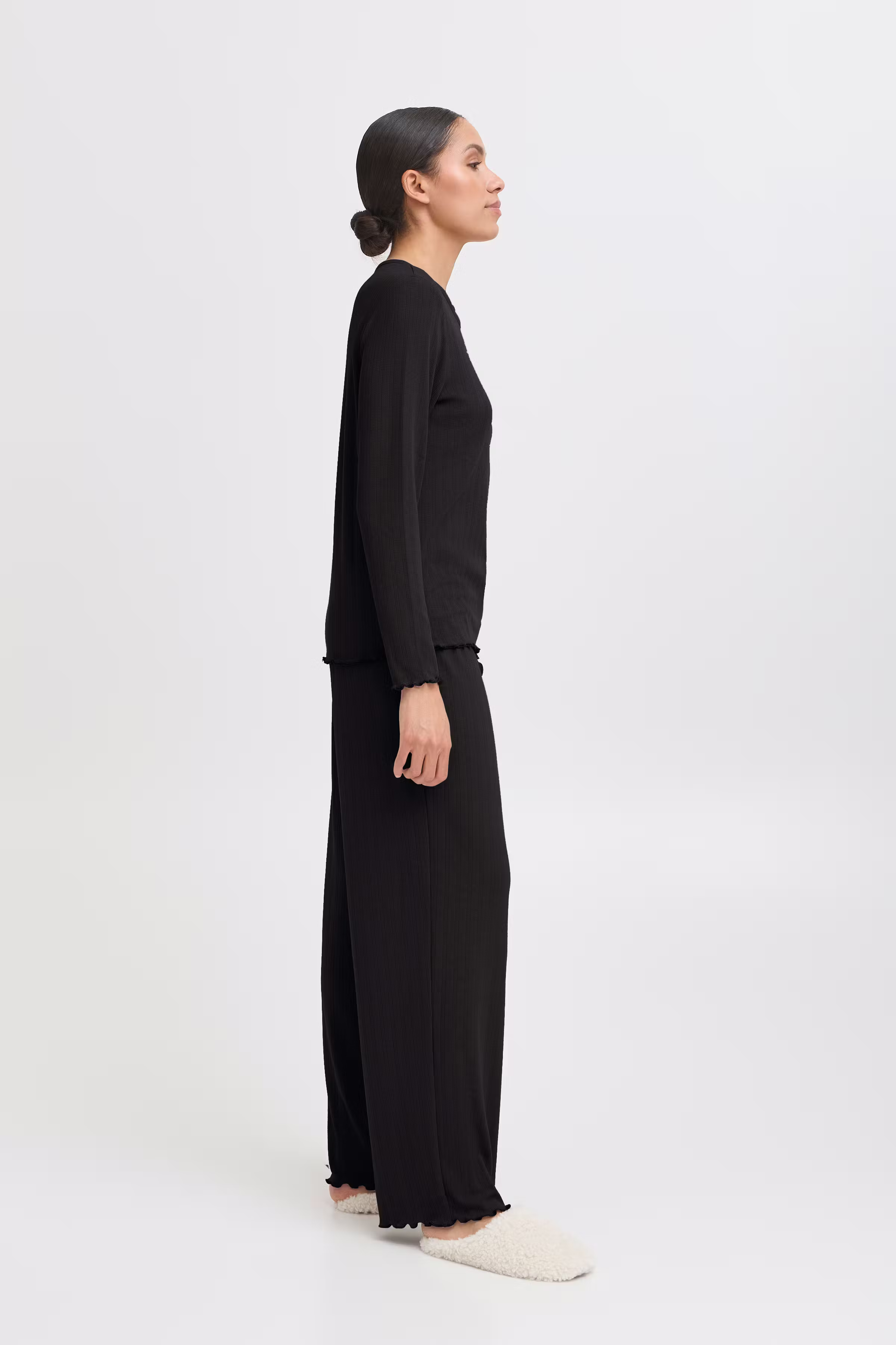 BYPJ LOOKBOOK FRONT 20818609-194008