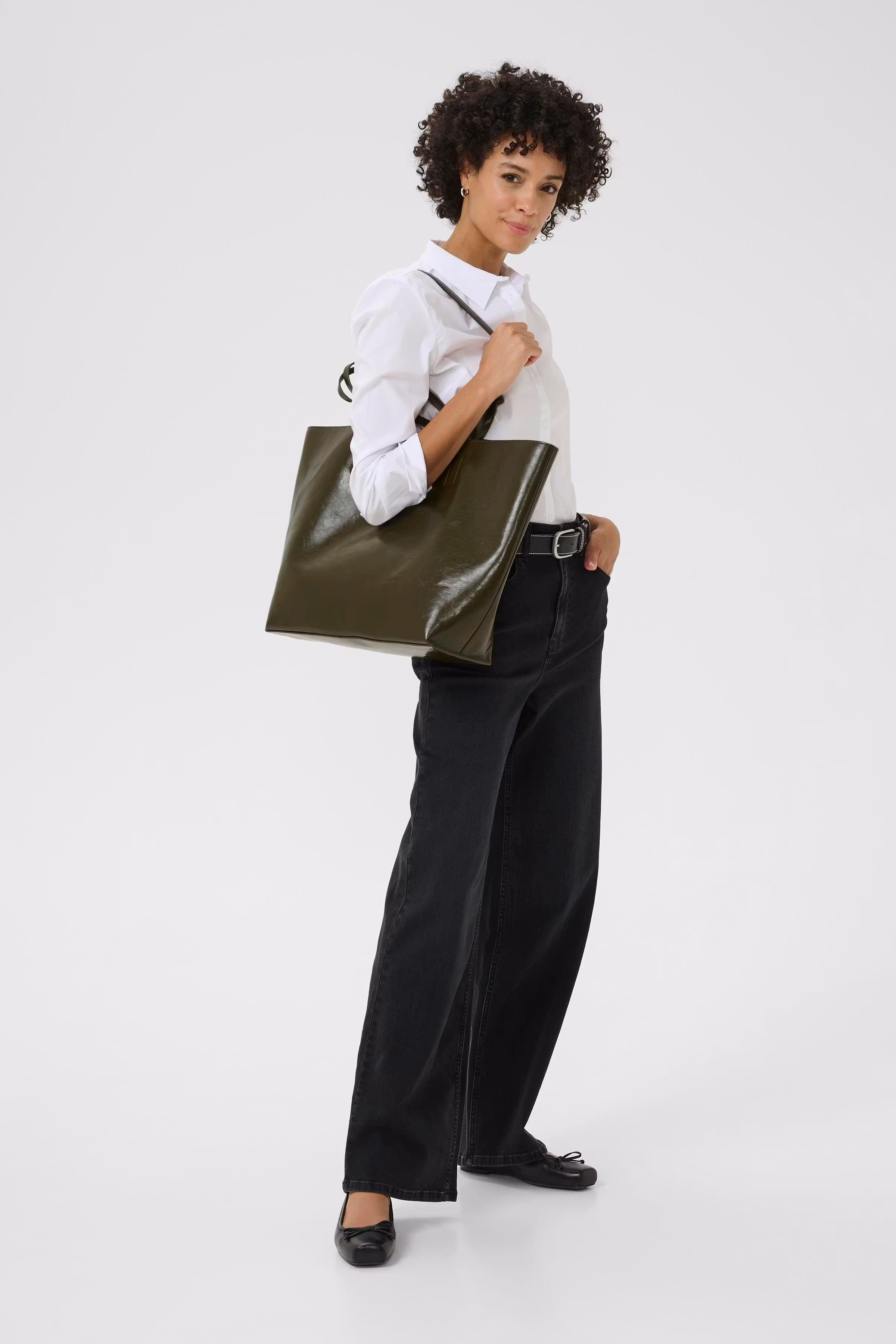 SchilaPW LOOKBOOK FRONT 30310096-190822