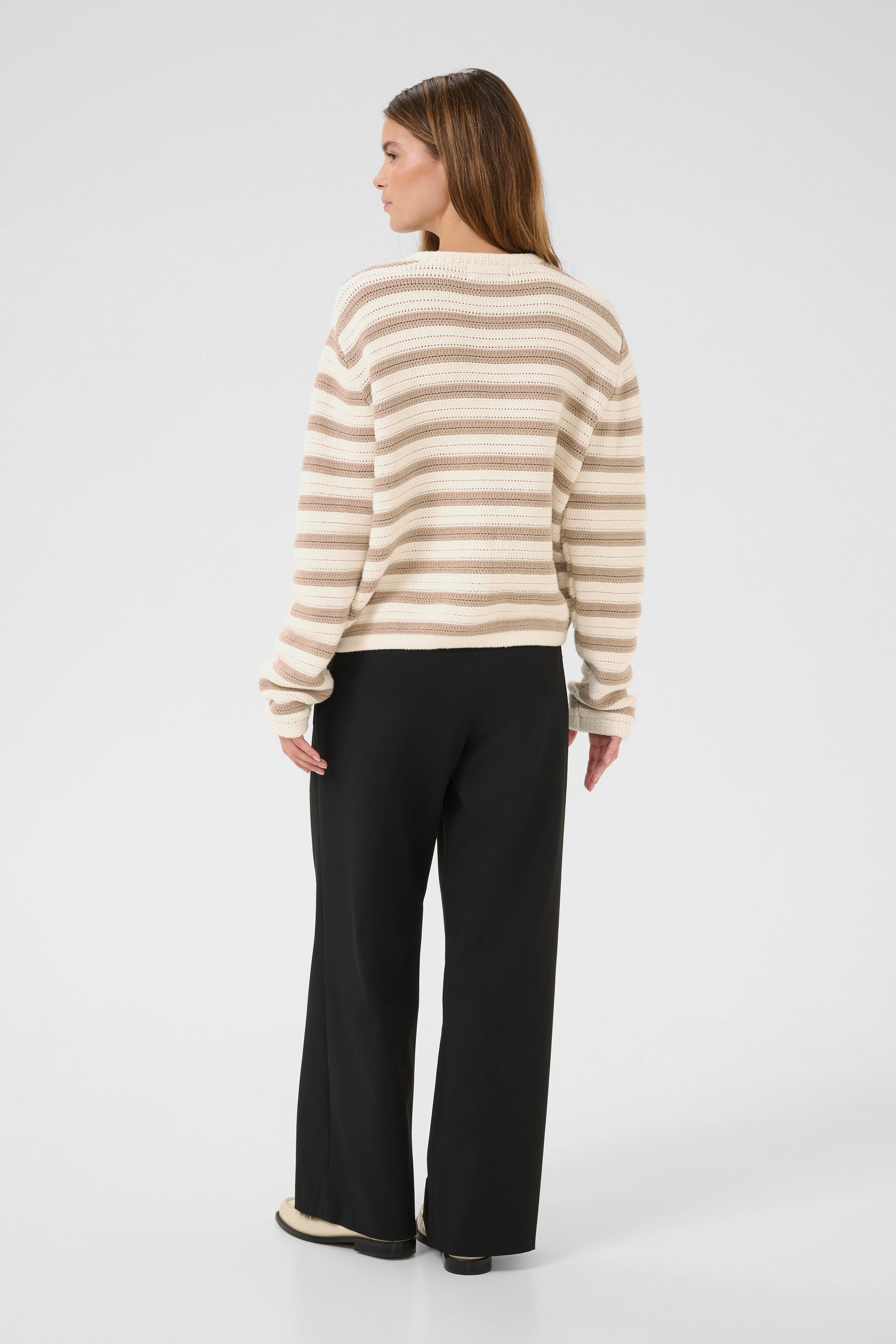 KBUne Cardigan LOOKBOOK BACK 10105350-160906