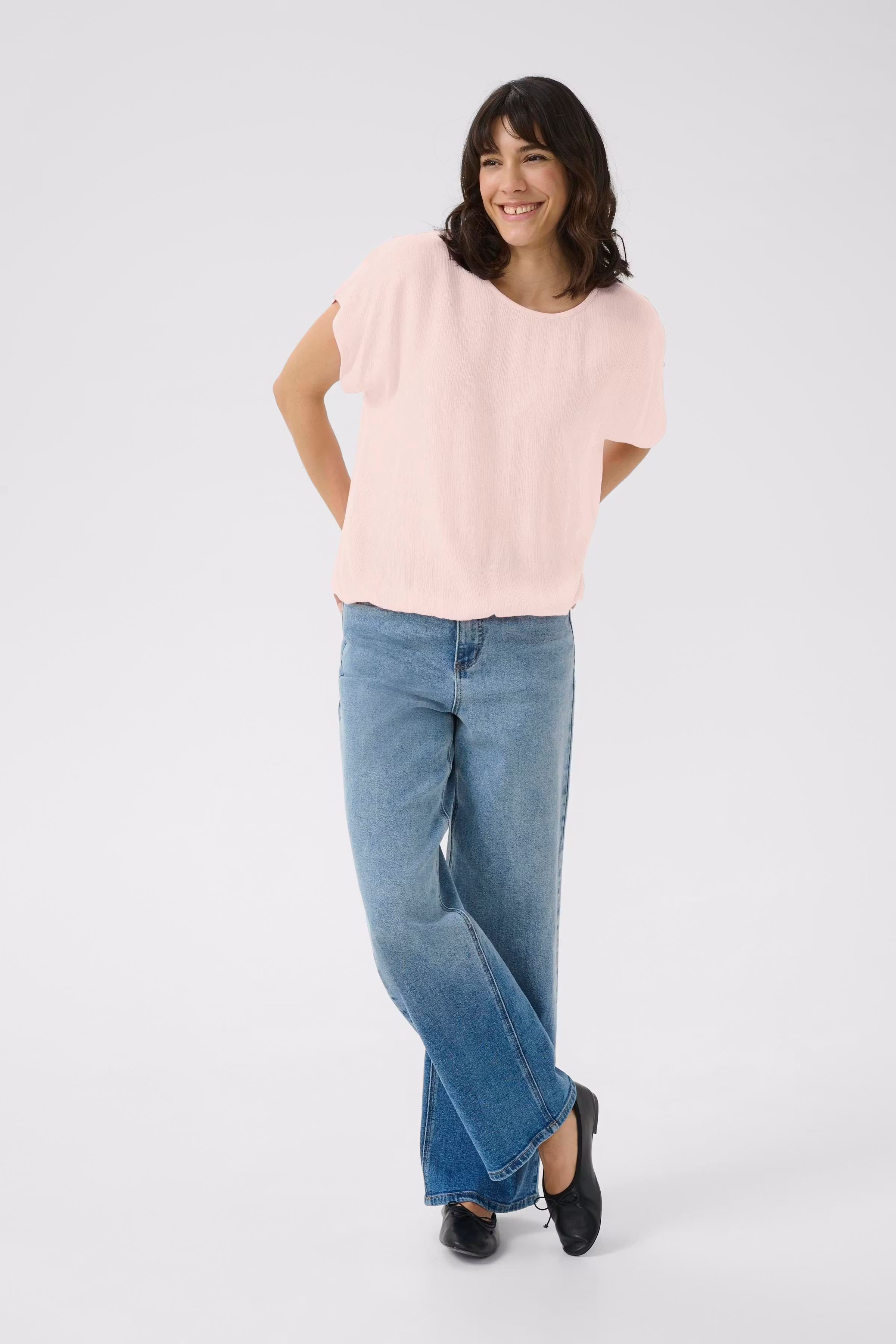 KAamber Bluse LOOKBOOK FRONT 10500781-141905