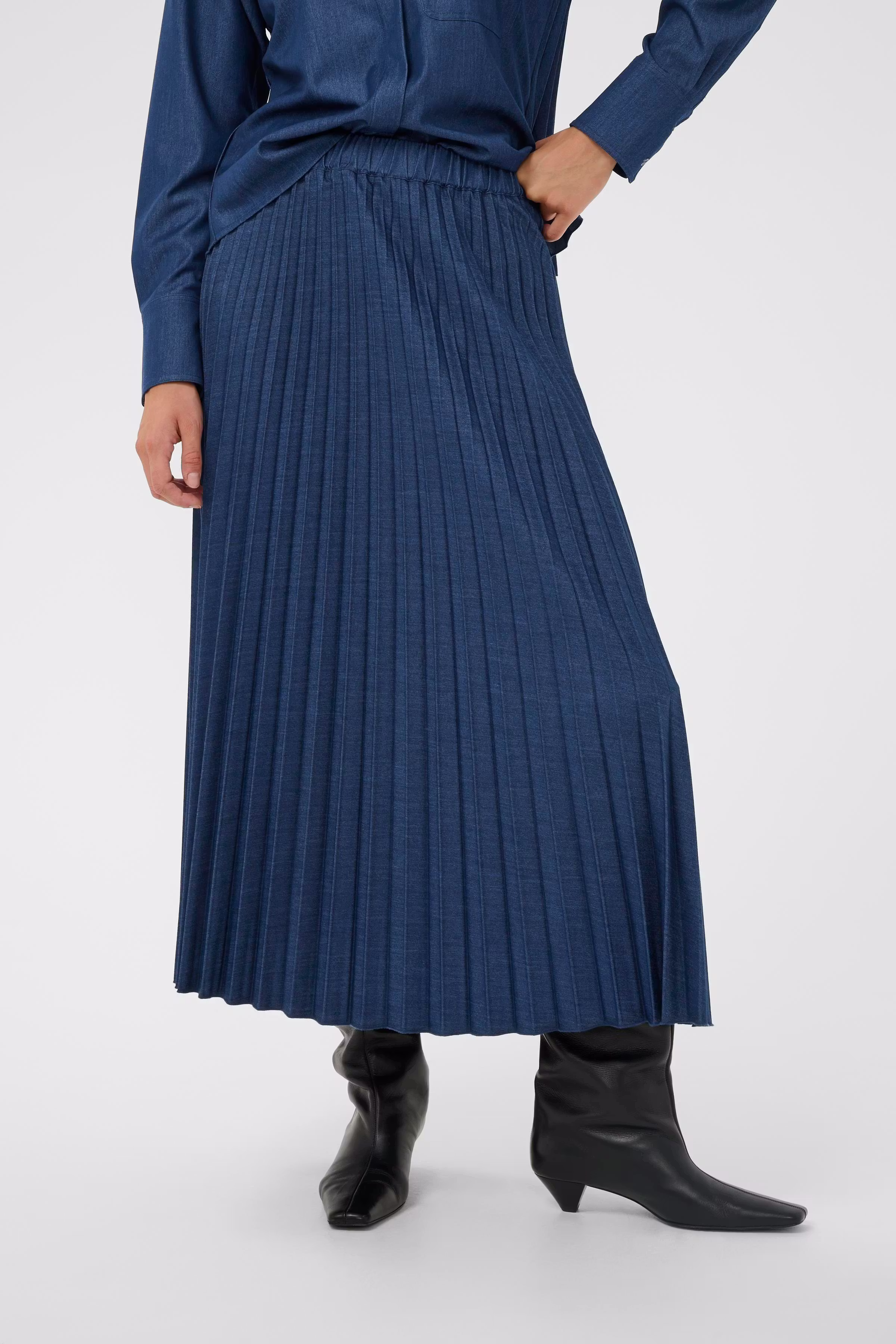 CHERRIEIW Skirt LOOKBOOK FRONT 30112200-194118