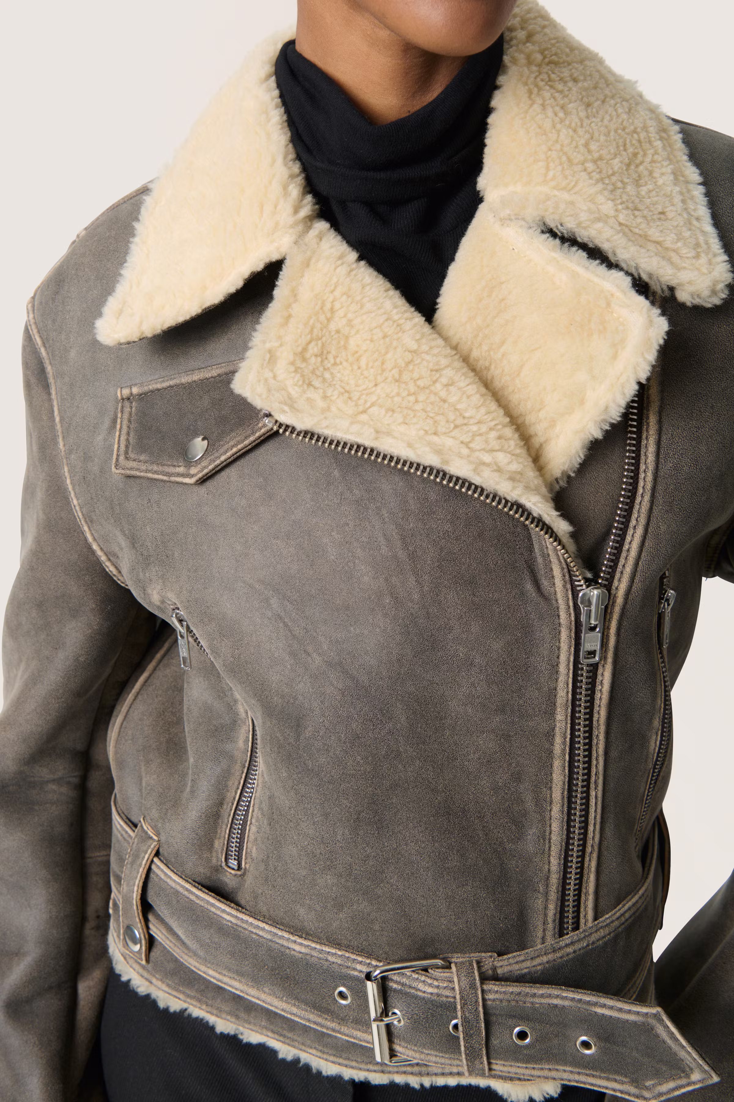 SLFiorella Leather jacket LOOKBOOK DETAIL 30408556-304157