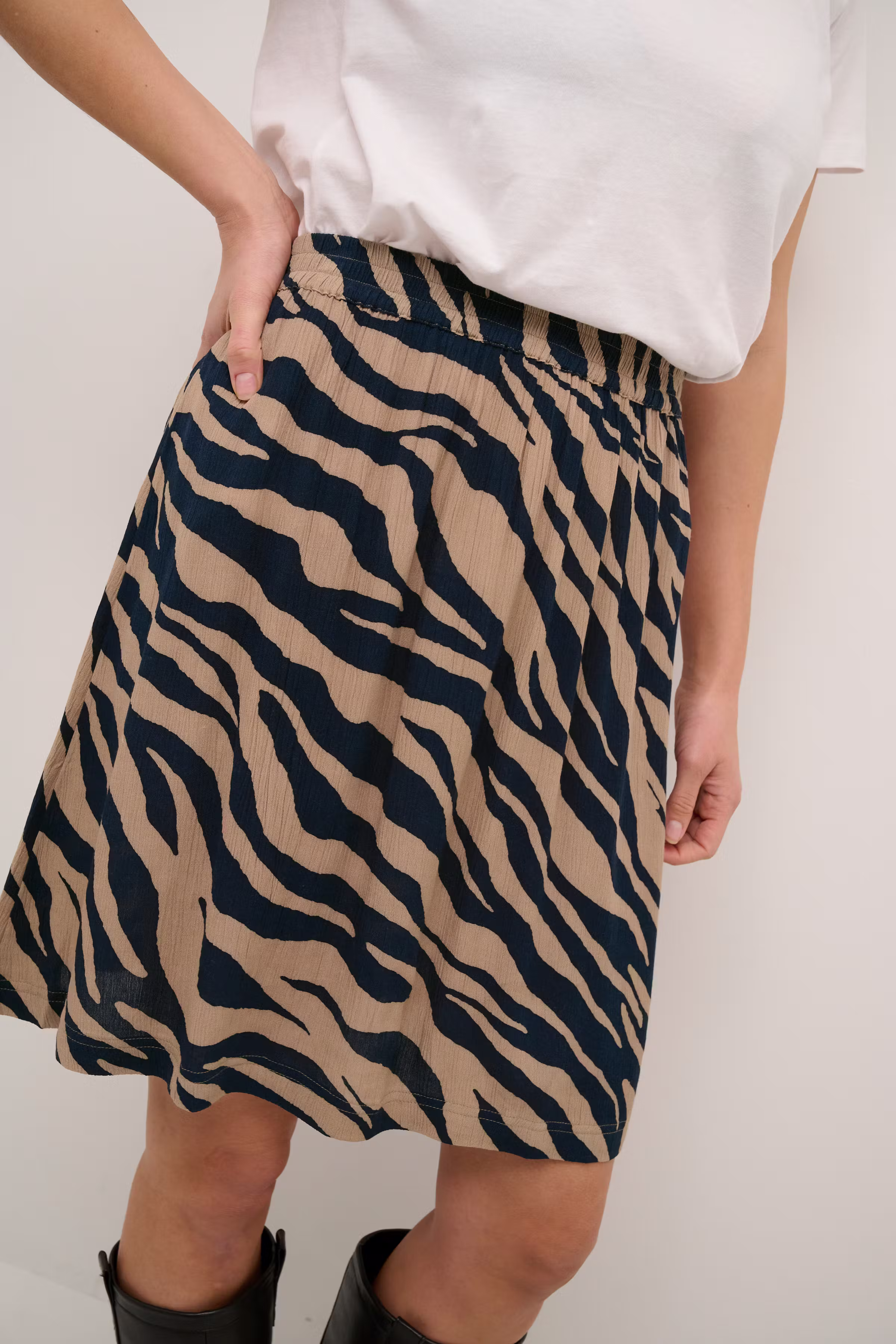 KAmarita Skjørt LOOKBOOK DETAIL 10509060-106332