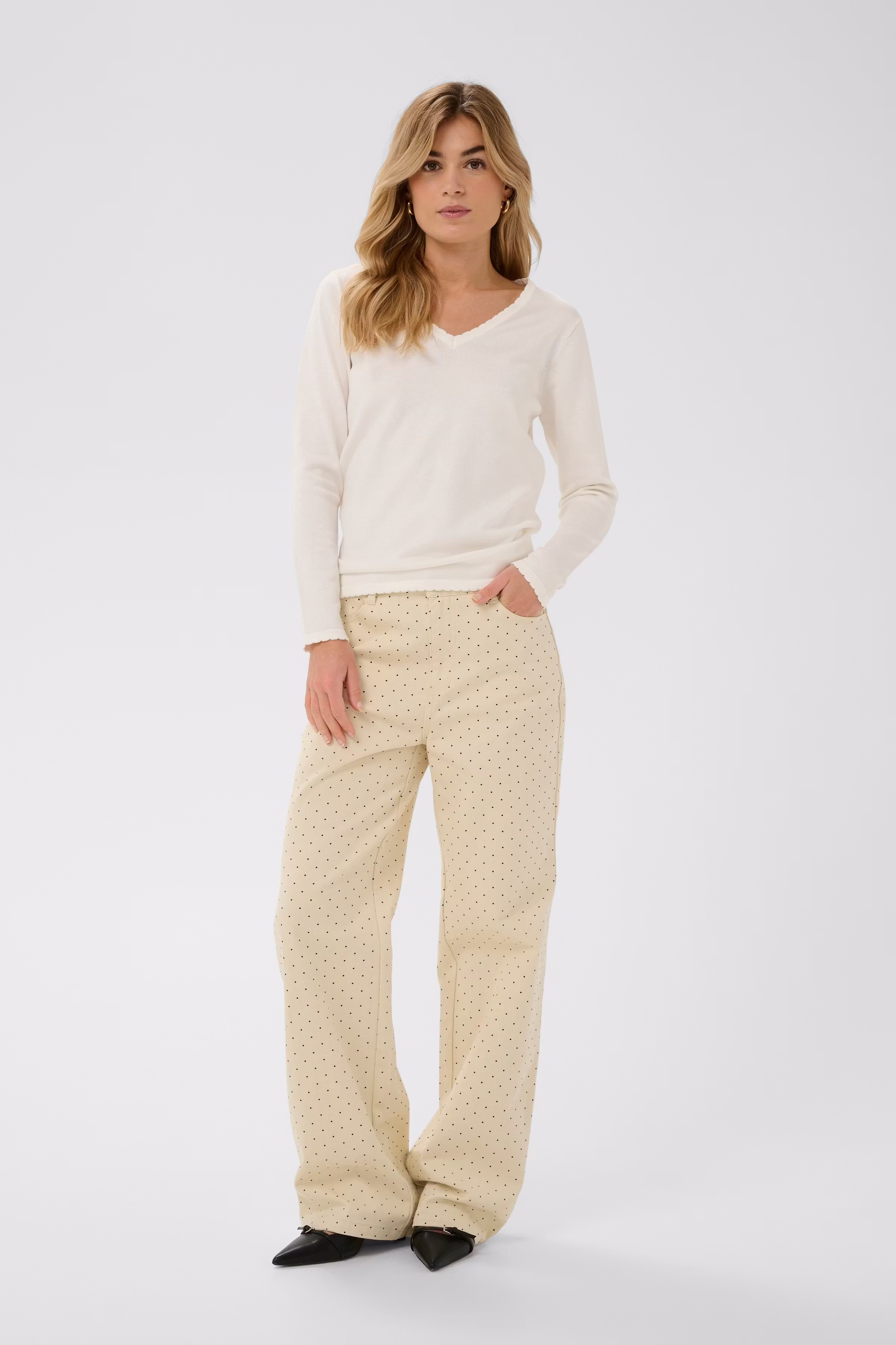 MilaSZ Pullover LOOKBOOK FRONT 30513960-110605