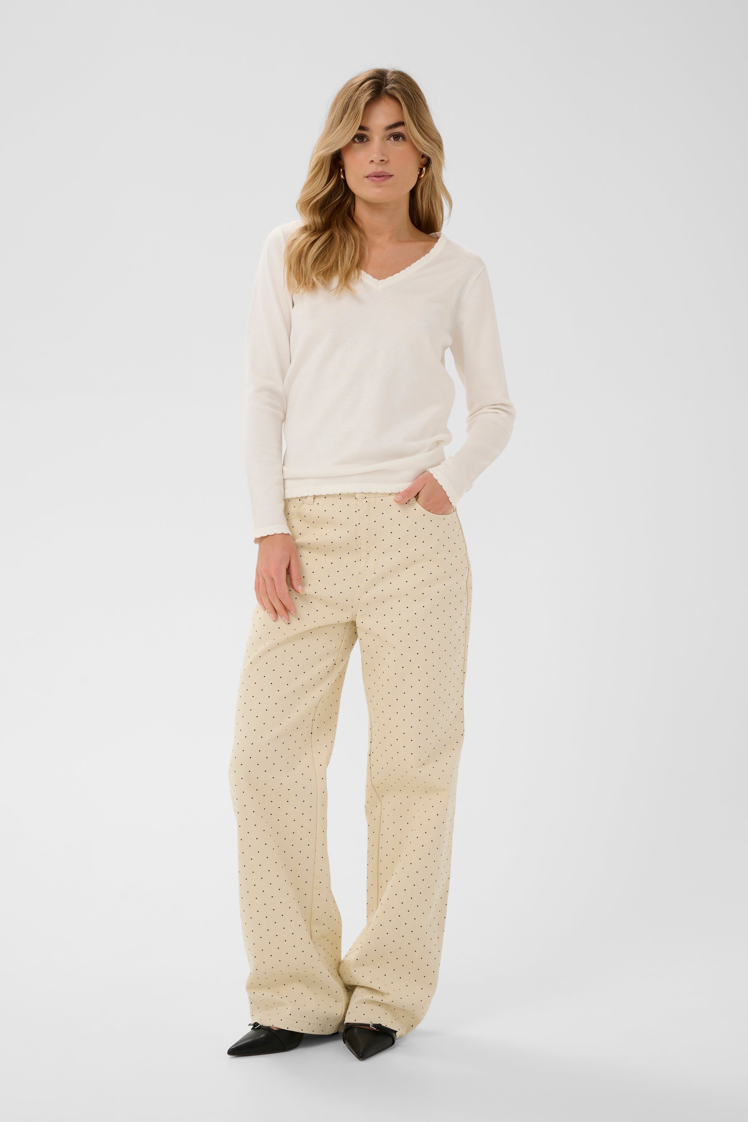 MilaSZ Pullover LOOKBOOK FRONT 30513960-110605