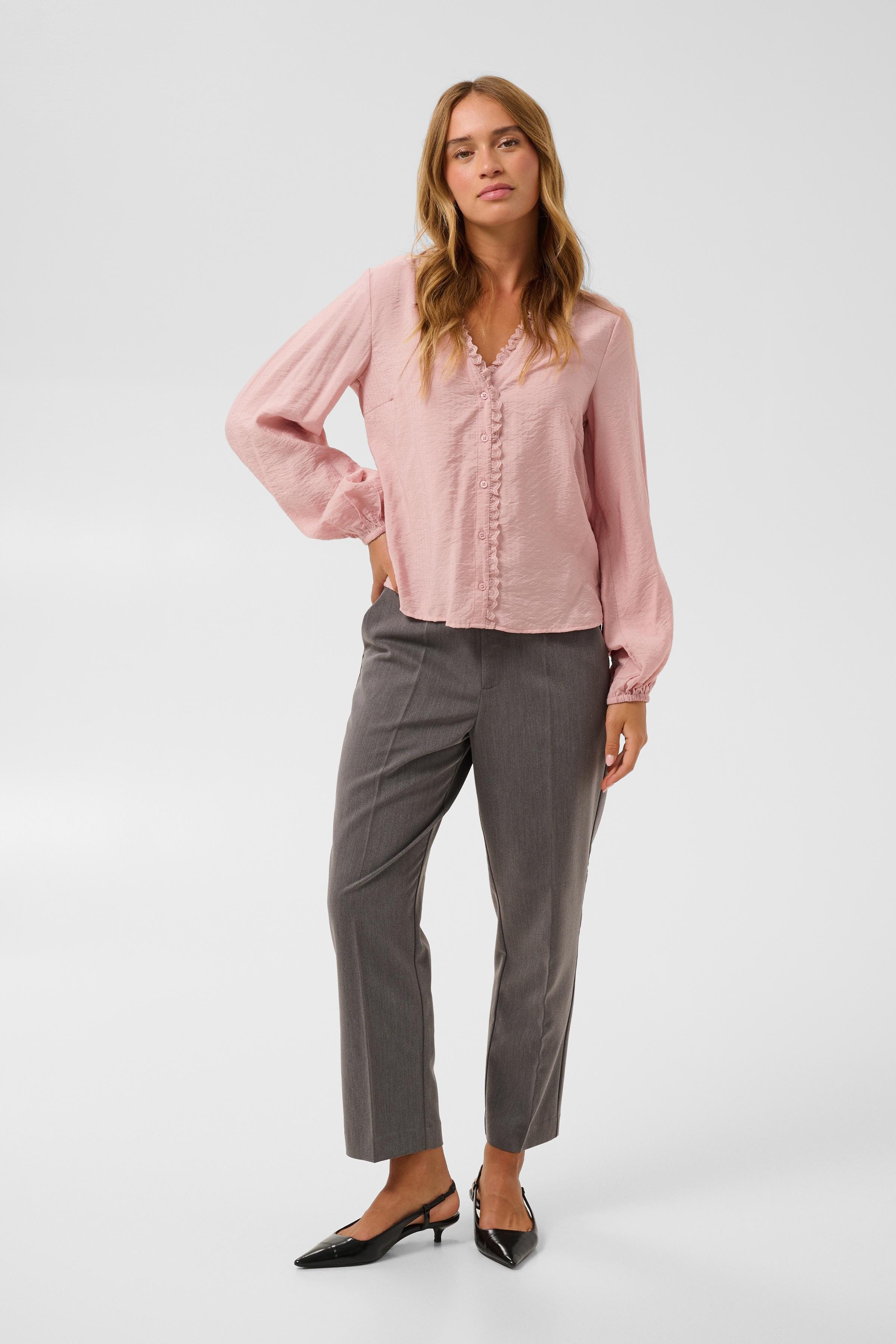 KAsollie Blus LOOKBOOK FRONT 10512368-151607