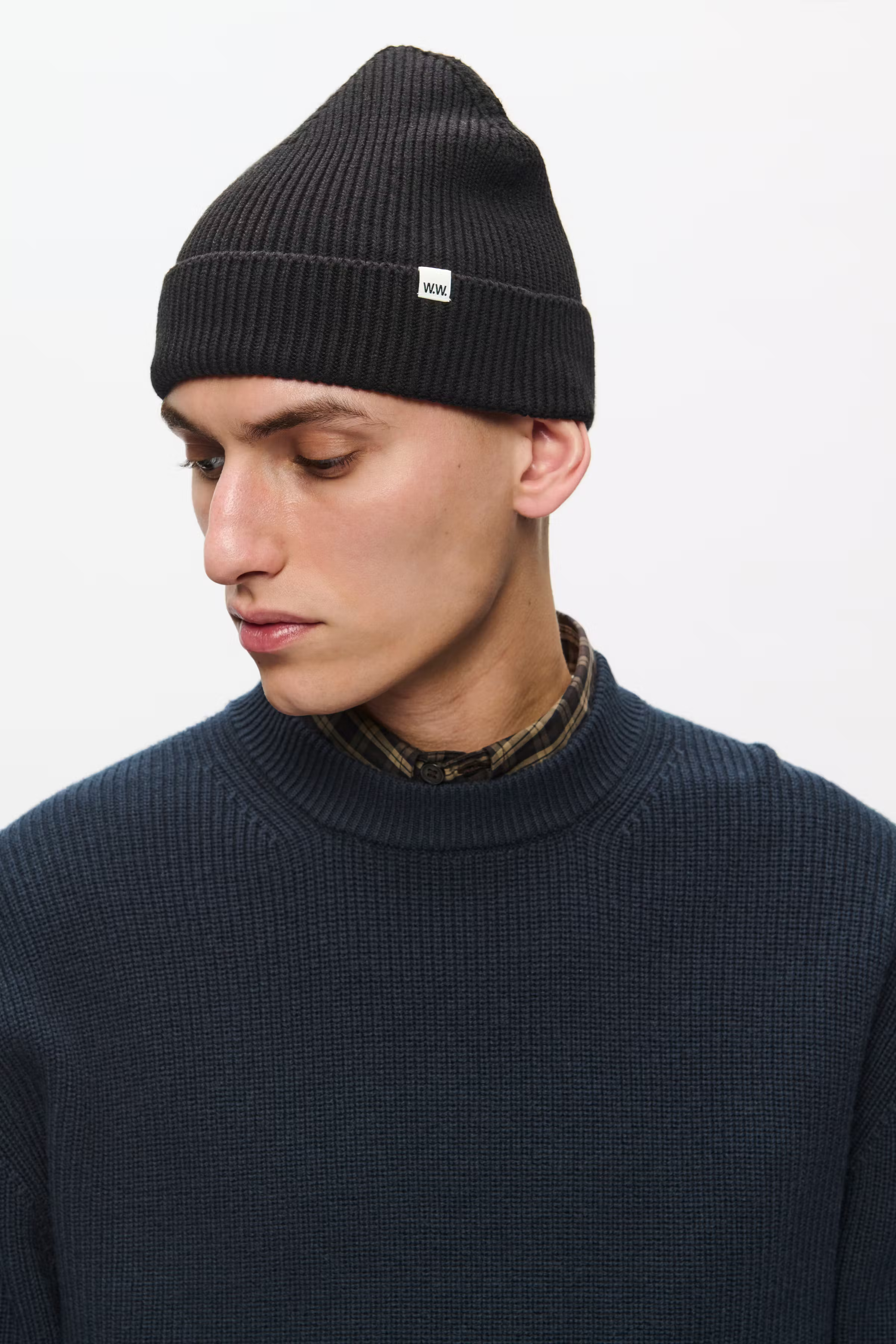 WWEddie beanie LOOKBOOK DETAIL 30251647-303700
