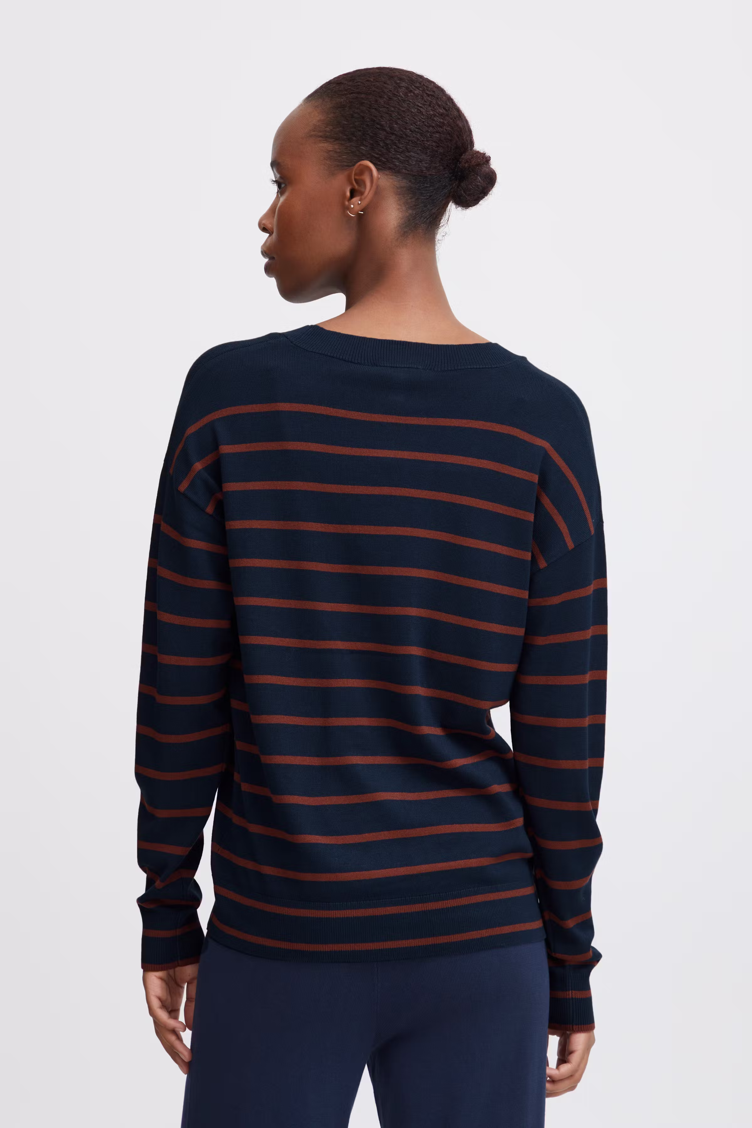 BYMMORLA Pullover LOOKBOOK BACK 20814390-202176