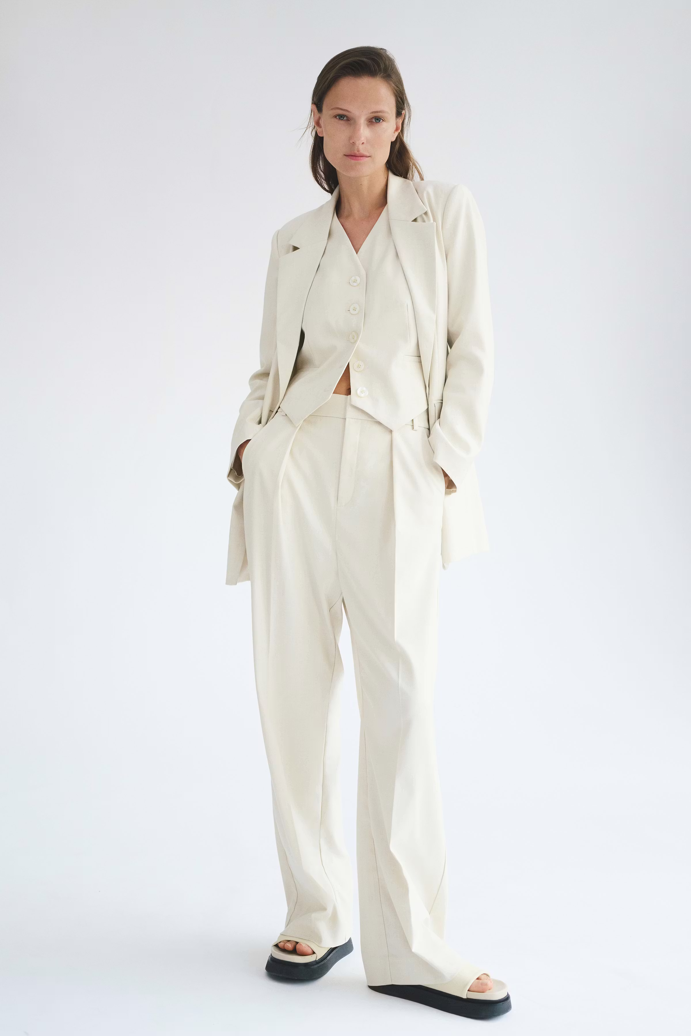 KyrahIW Vest LOCATION NONE 30108182-1200001